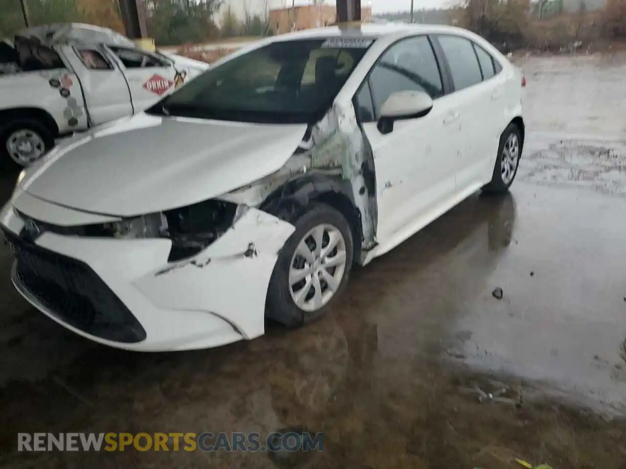 1 Photograph of a damaged car 5YFEPMAE8MP236085 TOYOTA COROLLA 2021