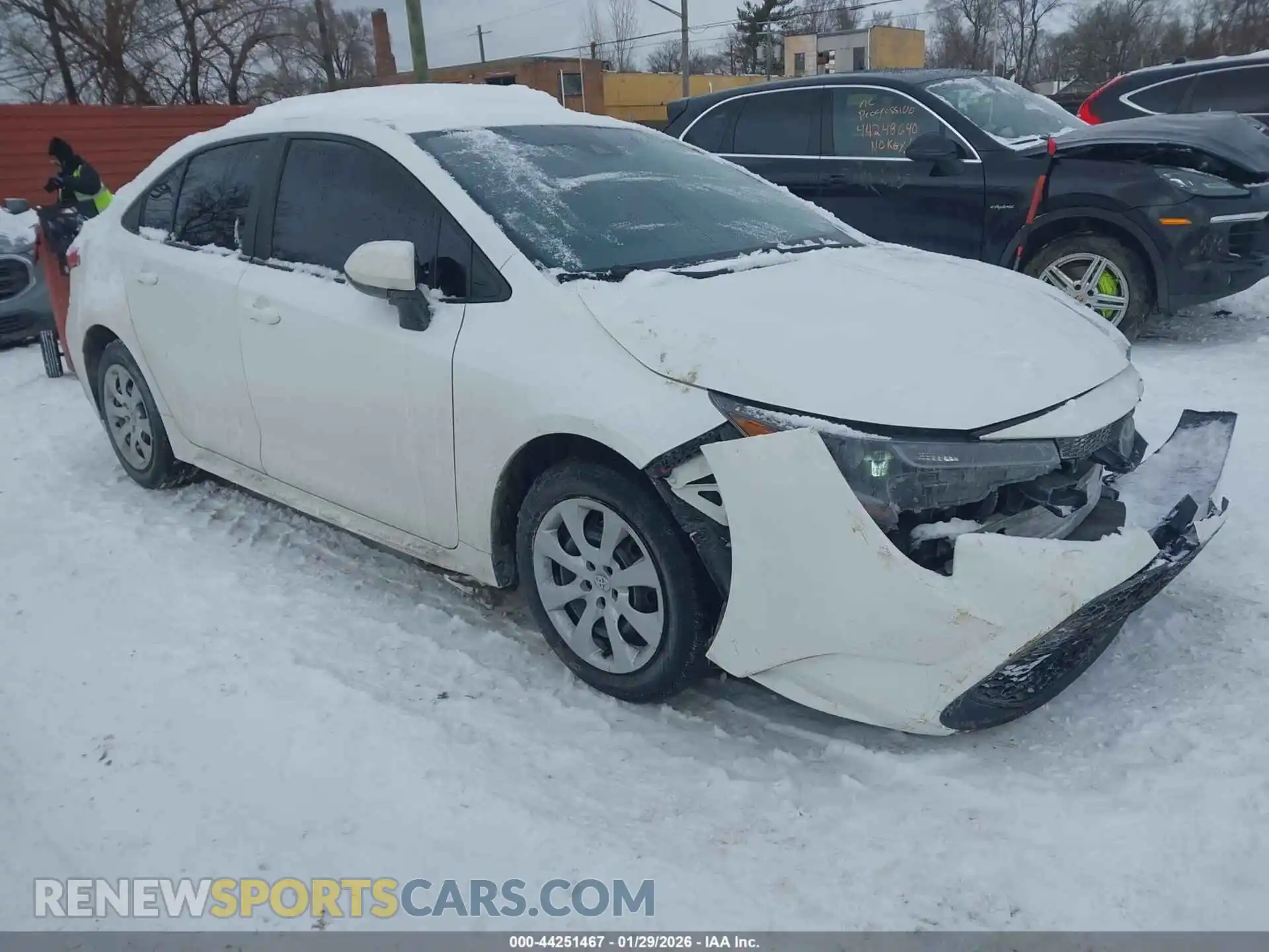 1 Photograph of a damaged car 5YFEPMAE8MP245207 TOYOTA COROLLA 2021