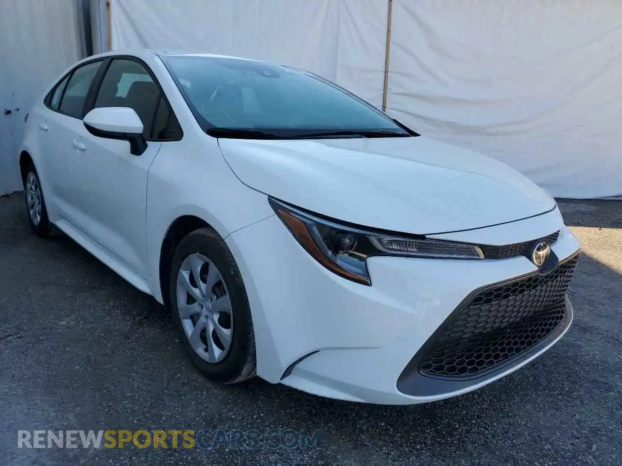 1 Photograph of a damaged car 5YFEPMAE8MP256174 TOYOTA COROLLA 2021