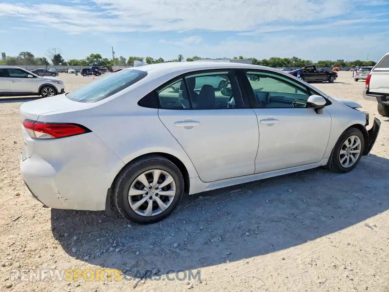 3 fotografías del automóvil dañado 5YFEPMAE9MP149814 TOYOTA COROLLA 2021