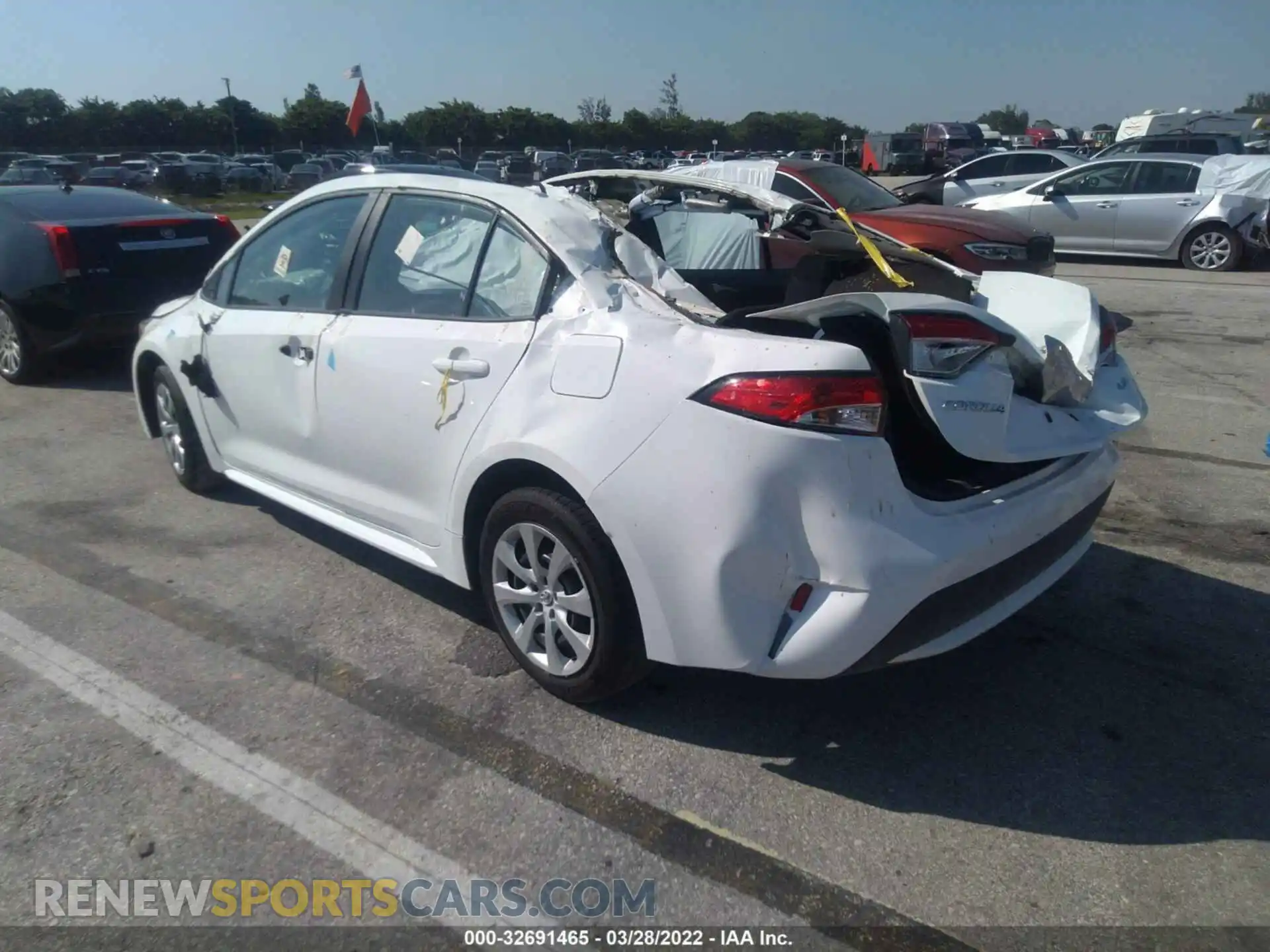 3 Photograph of a damaged car 5YFEPMAE9MP166855 TOYOTA COROLLA 2021