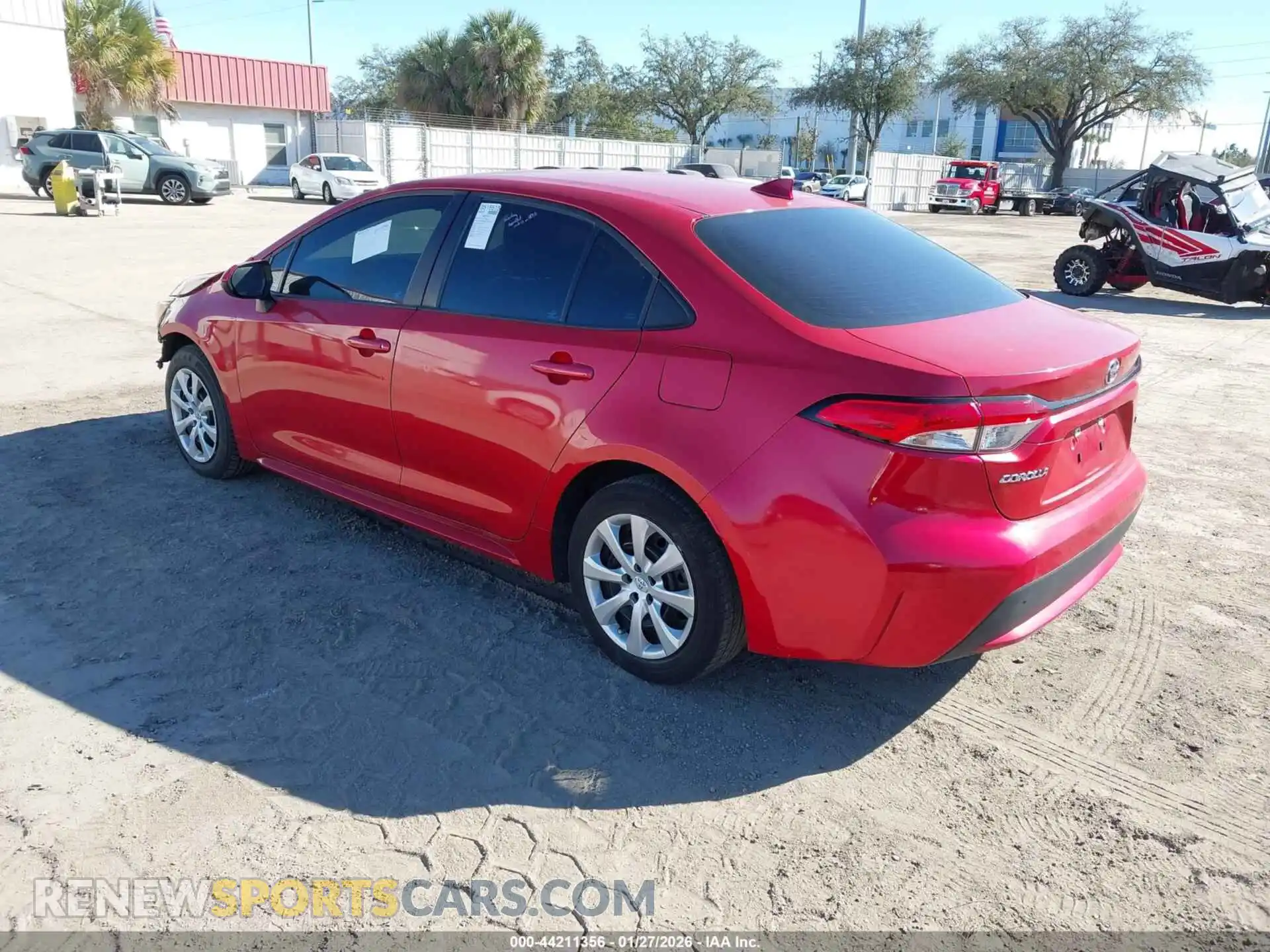 3 fotografías del automóvil dañado 5YFEPMAE9MP194591 TOYOTA COROLLA 2021