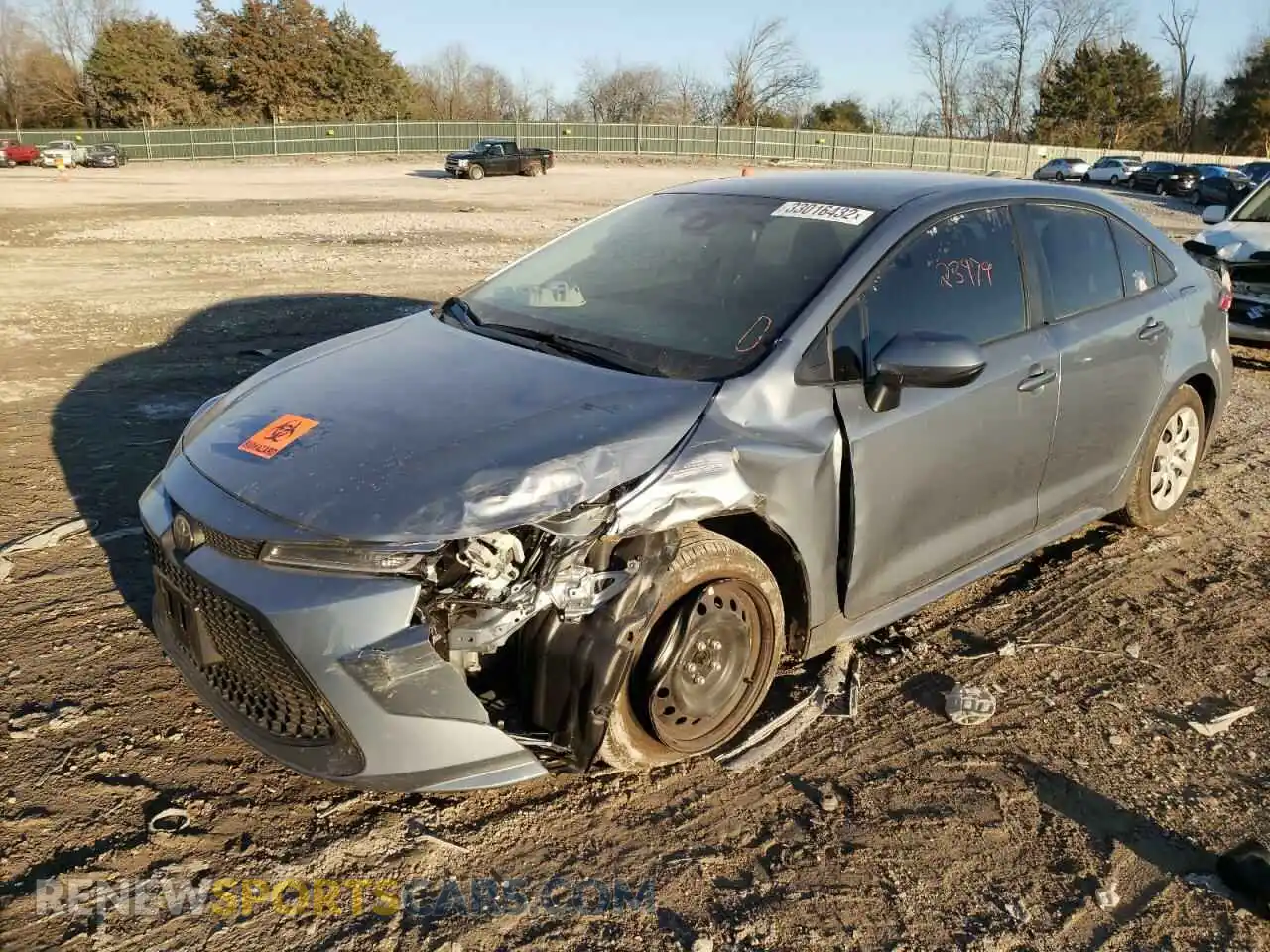 2 fotografías del automóvil dañado 5YFEPMAE9MP207775 TOYOTA COROLLA 2021