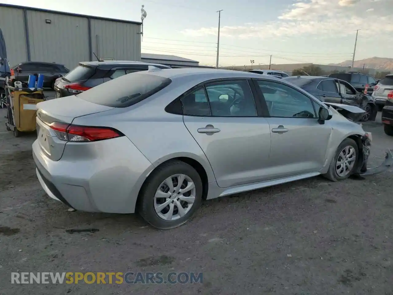 3 Фотография поврежденного автомобиля 5YFEPMAE9MP213740 TOYOTA COROLLA 2021