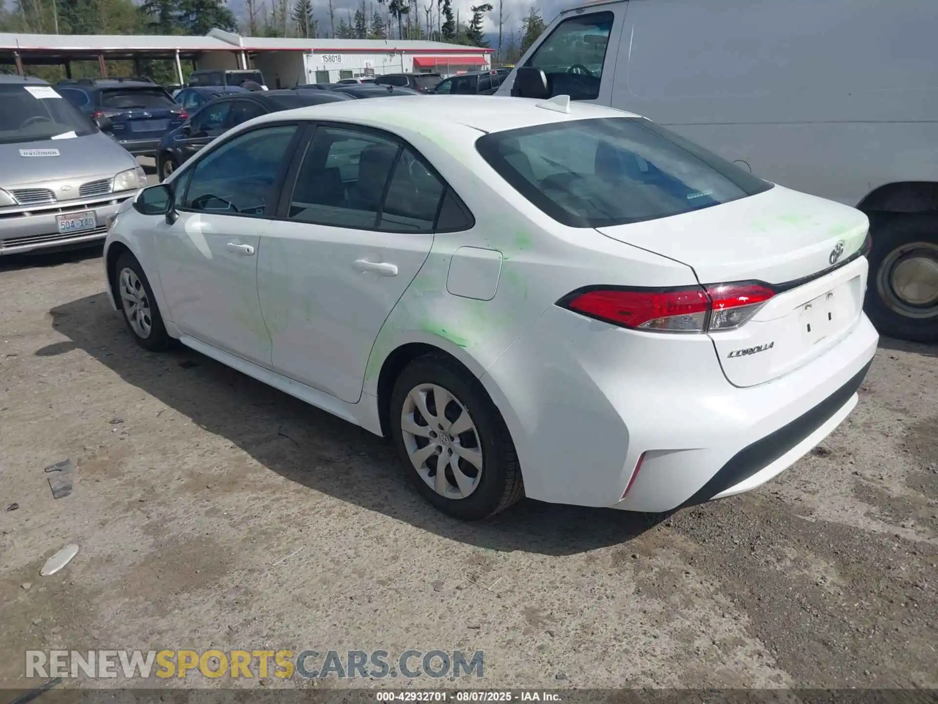 3 fotografías del automóvil dañado 5YFEPMAE9MP213804 TOYOTA COROLLA 2021