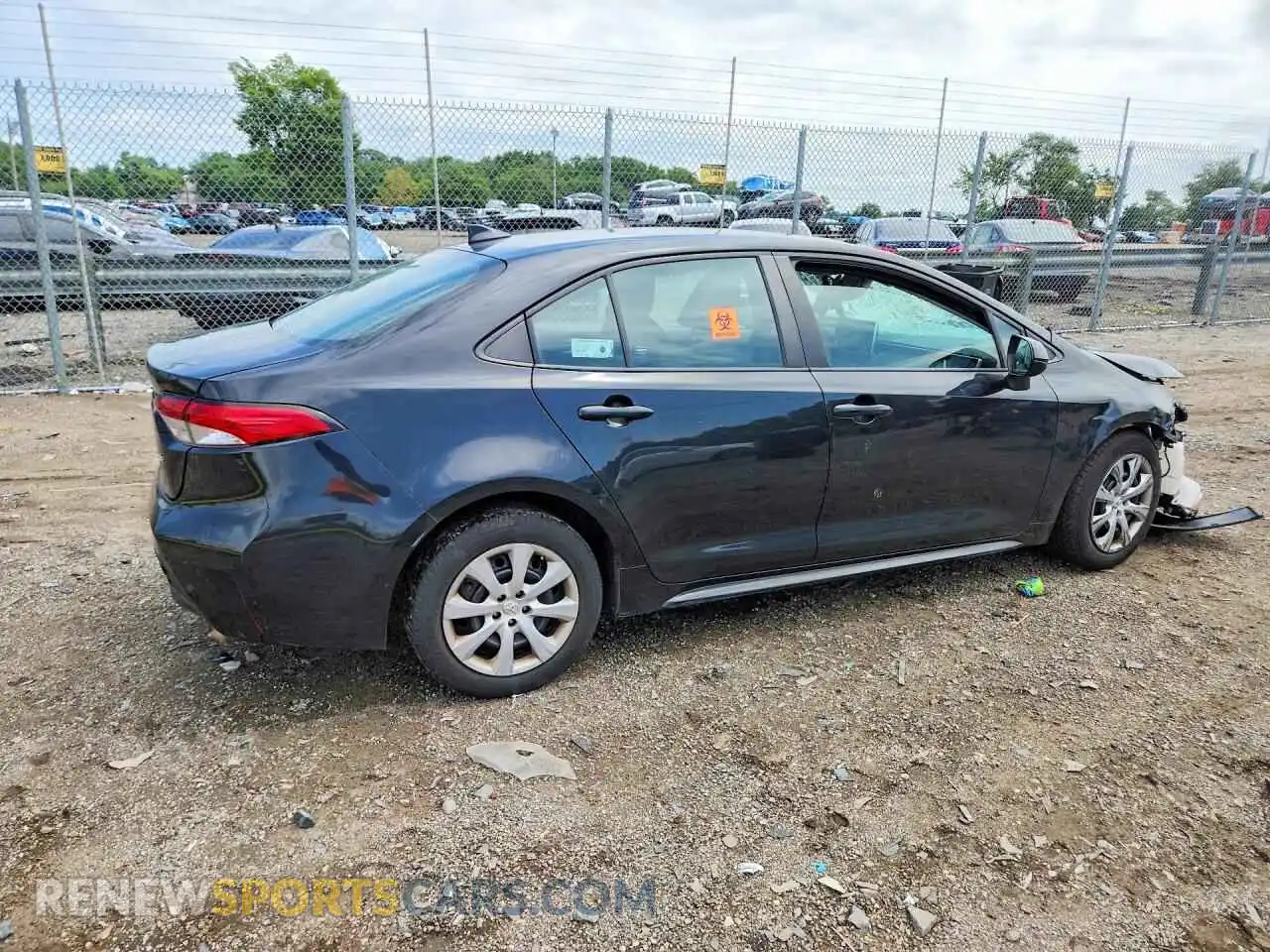 3 fotografías del automóvil dañado 5YFEPMAE9MP220557 TOYOTA COROLLA 2021