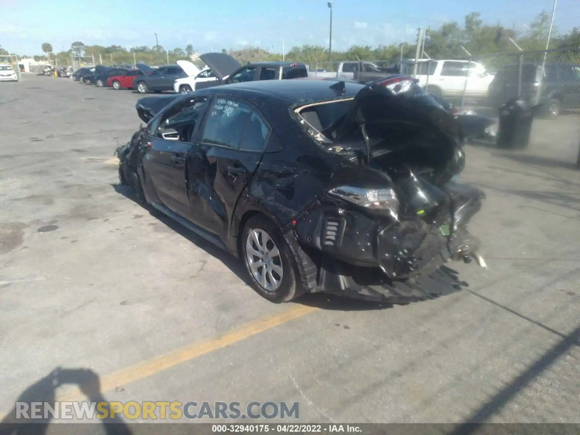 3 Photograph of a damaged car 5YFEPMAE9MP229758 TOYOTA COROLLA 2021
