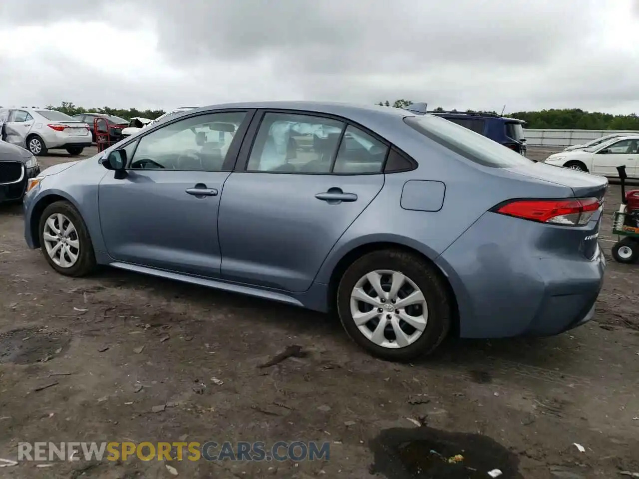 2 fotografías del automóvil dañado 5YFEPMAE9MP230957 TOYOTA COROLLA 2021
