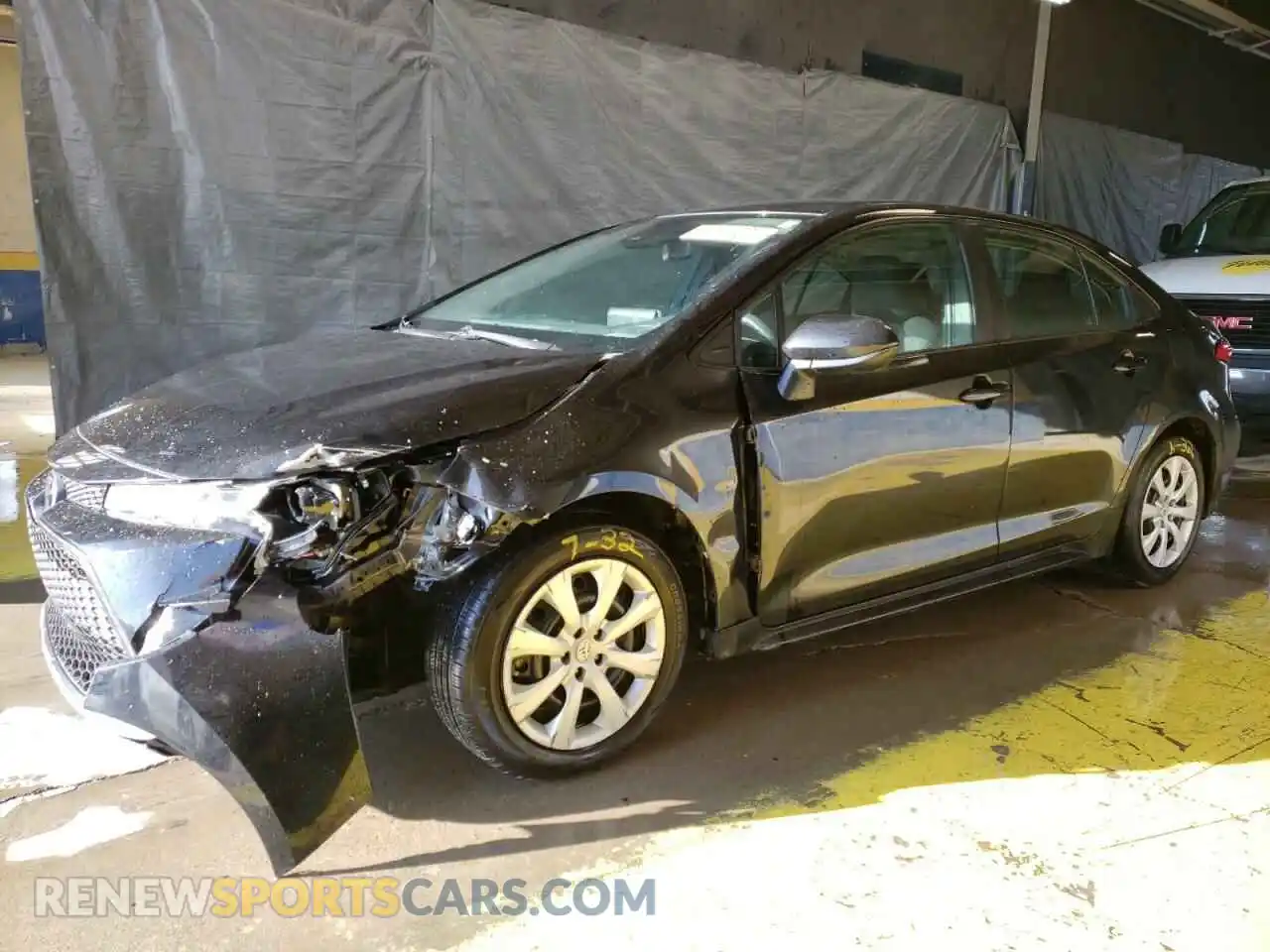 1 Photograph of a damaged car 5YFEPMAE9MP233695 TOYOTA COROLLA 2021