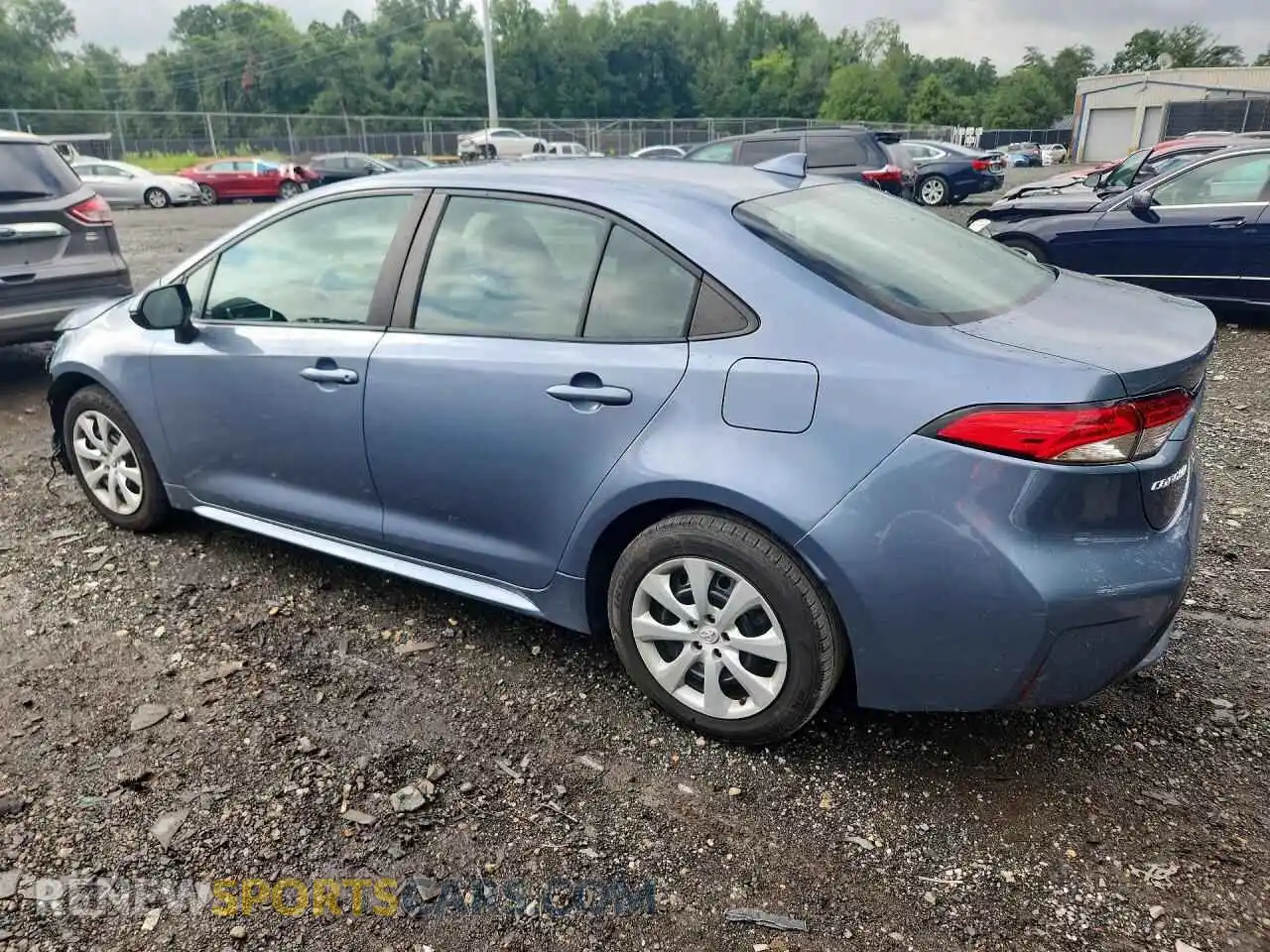 2 fotografías del automóvil dañado 5YFEPMAE9MP258743 TOYOTA COROLLA 2021