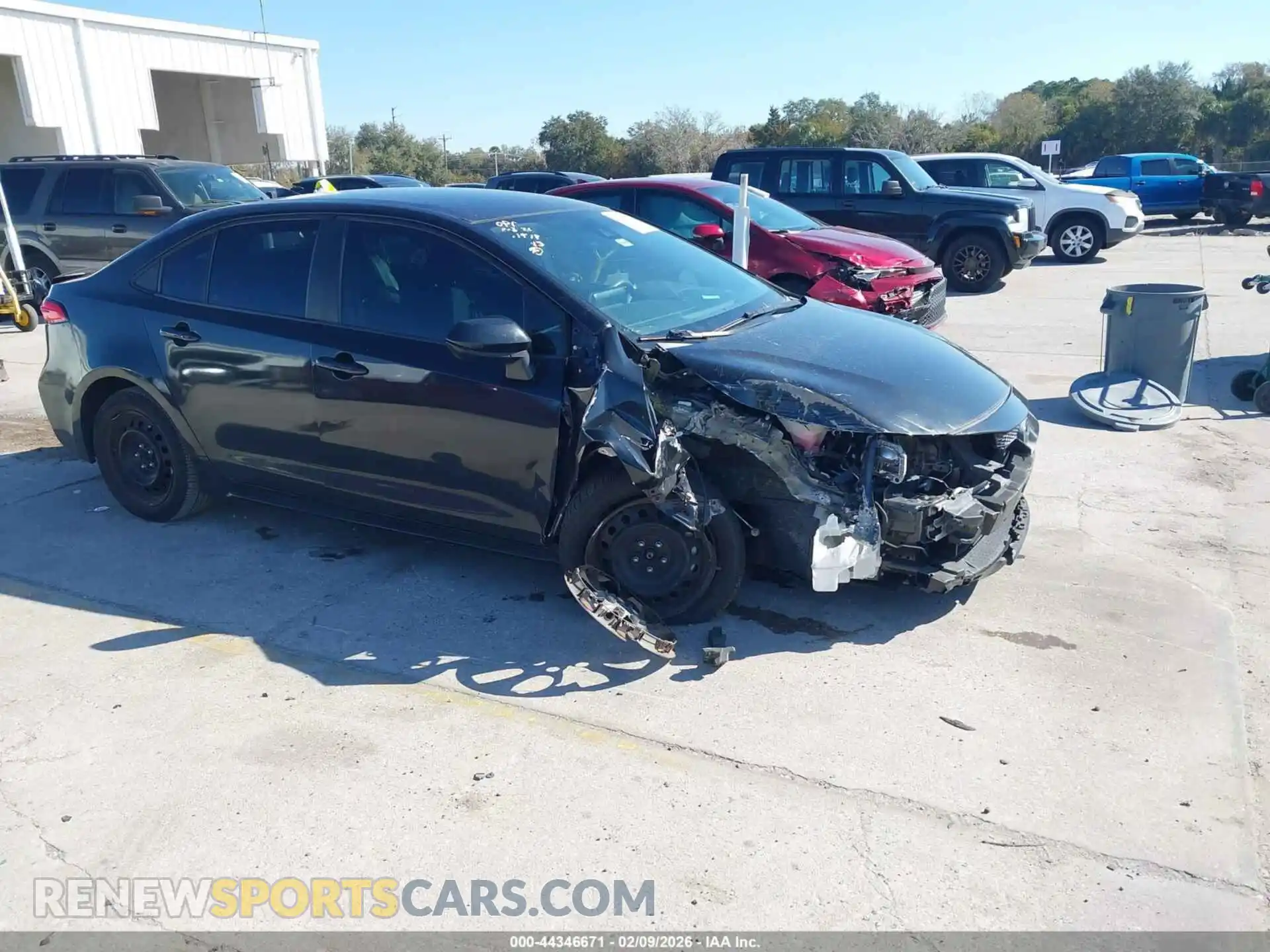 1 Photograph of a damaged car 5YFEPMAE9MP260654 TOYOTA COROLLA 2021