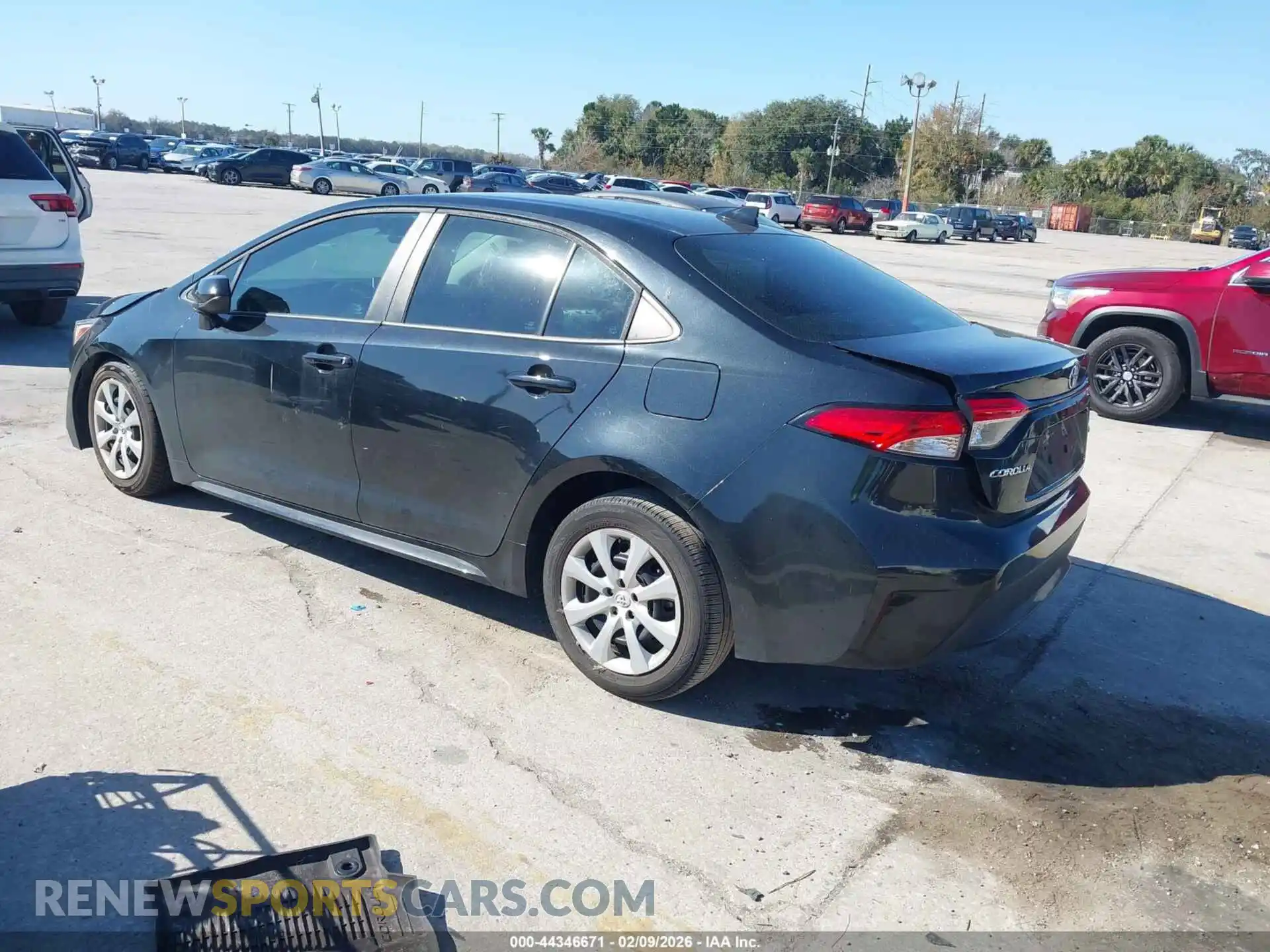 3 Photograph of a damaged car 5YFEPMAE9MP260654 TOYOTA COROLLA 2021