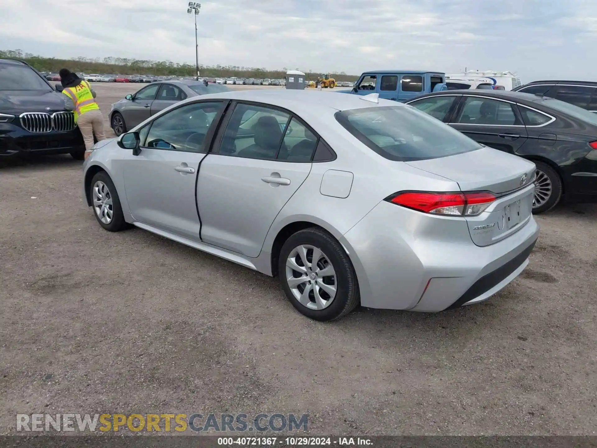 3 Photograph of a damaged car 5YFEPMAE9MP268981 TOYOTA COROLLA 2021