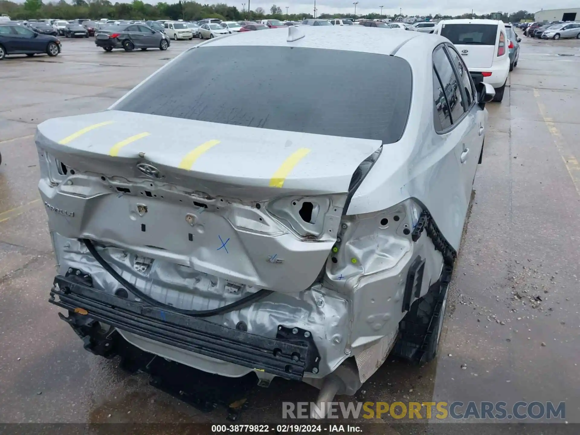 19 Photograph of a damaged car 5YFEPMAEXMP235438 TOYOTA COROLLA 2021