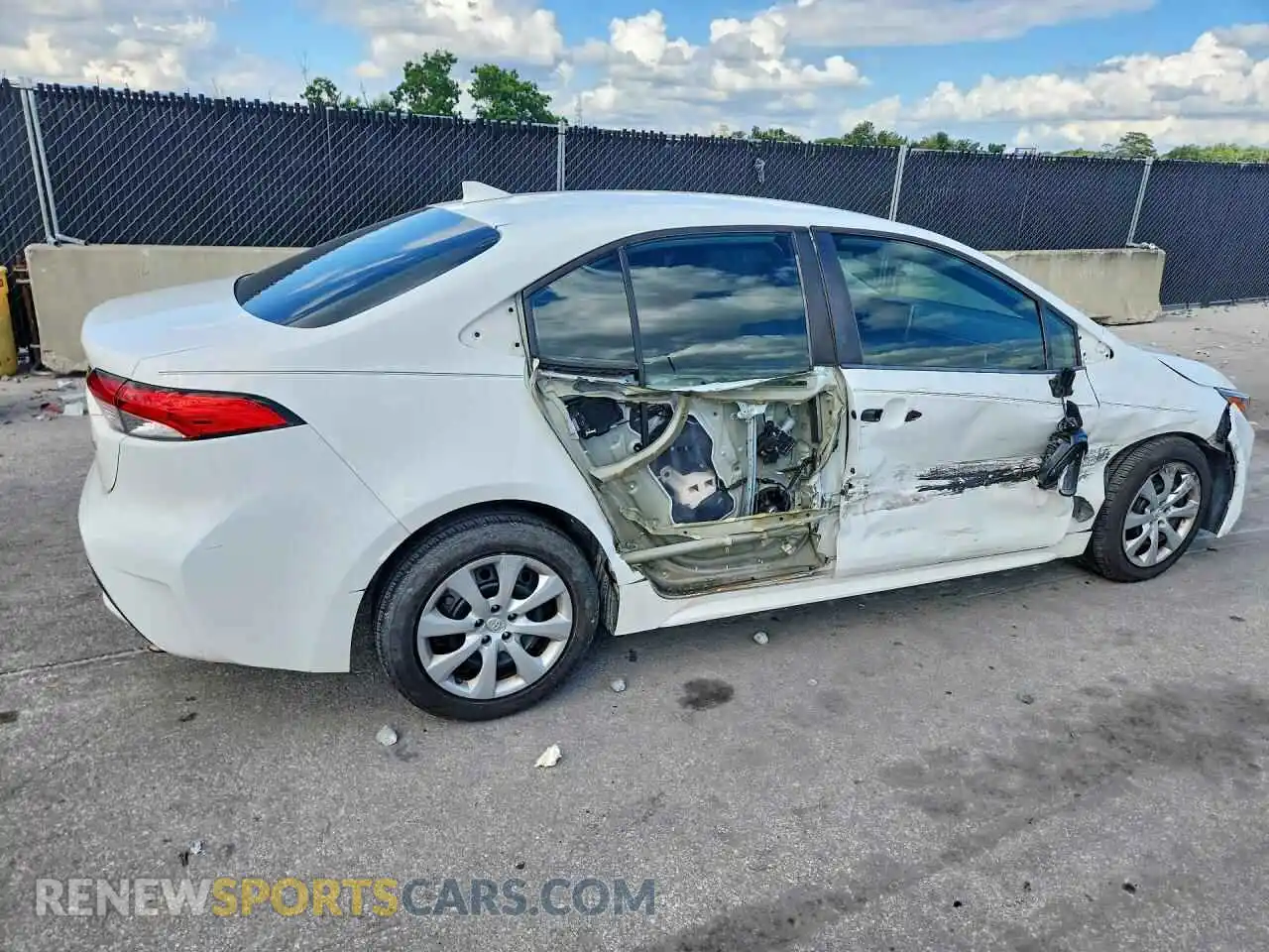 3 Photograph of a damaged car 5YFEPMAEXMP239411 TOYOTA COROLLA 2021