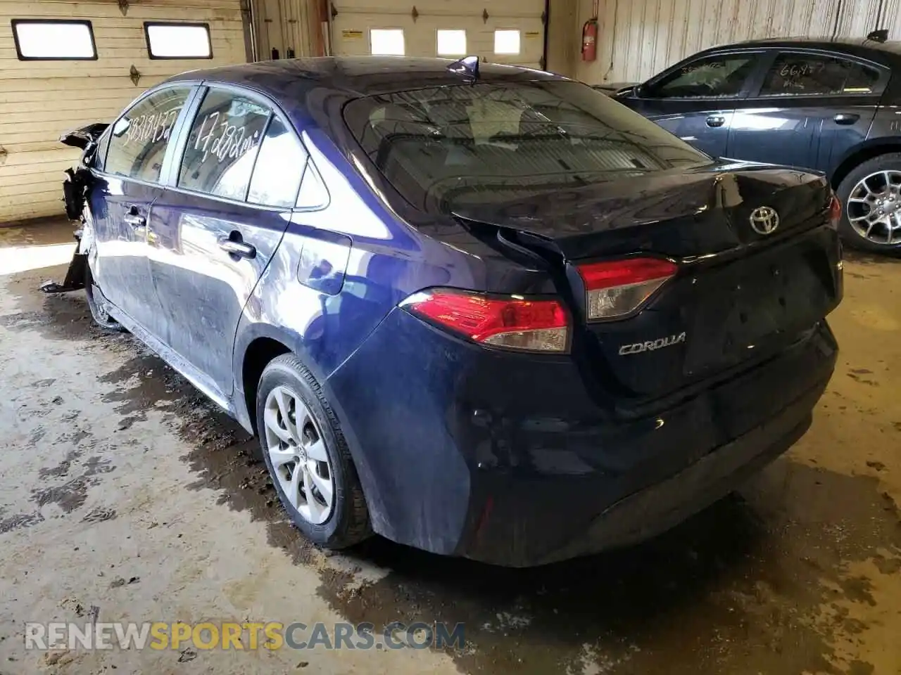 3 fotografías del automóvil dañado 5YFEPMAEXMP242325 TOYOTA COROLLA 2021