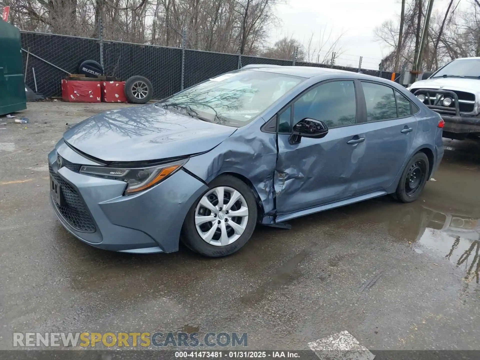 2 fotografías del automóvil dañado 5YFEPMAEXMP248951 TOYOTA COROLLA 2021