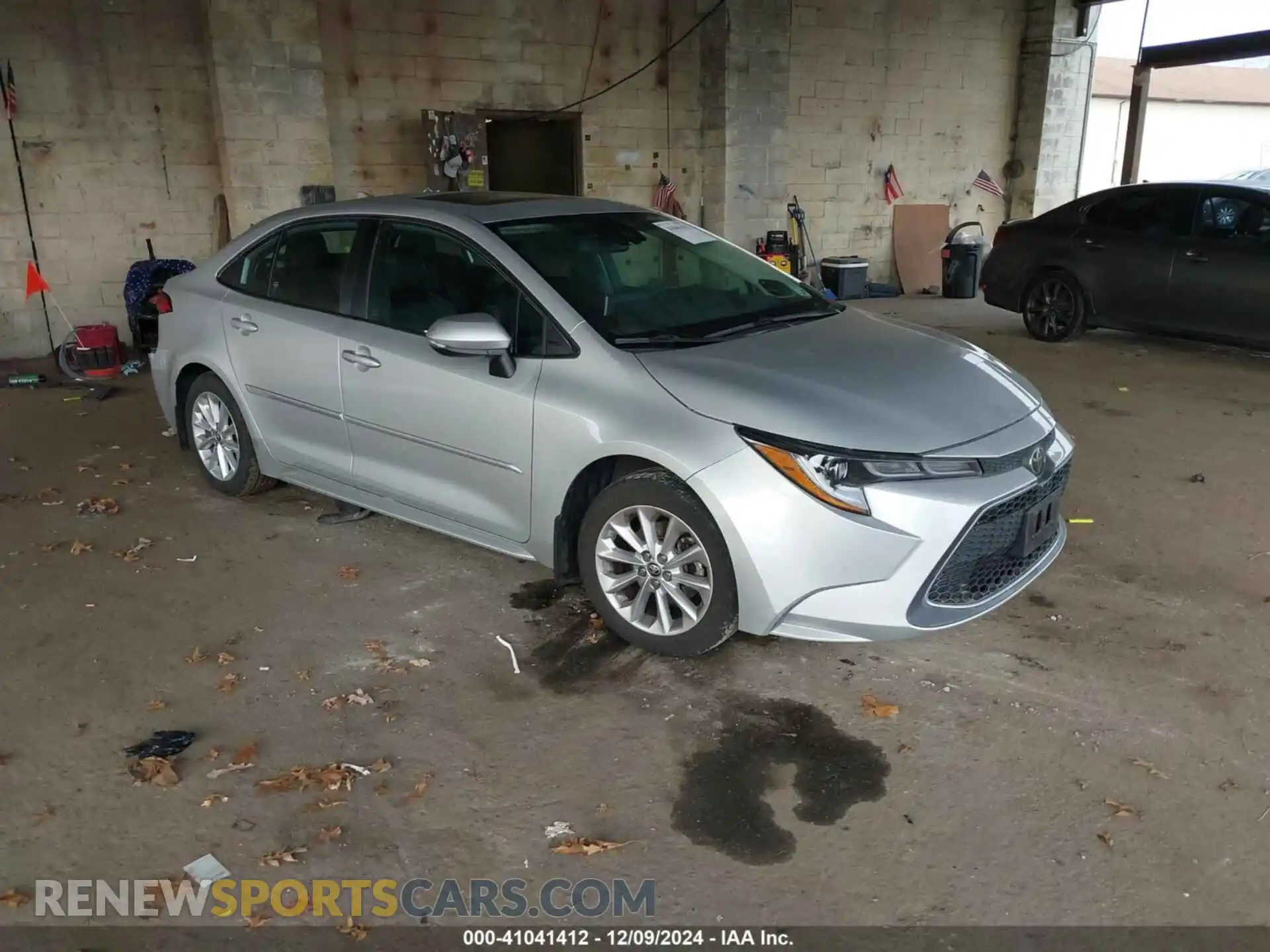 1 Photograph of a damaged car 5YFFPMAE1MP201635 TOYOTA COROLLA 2021