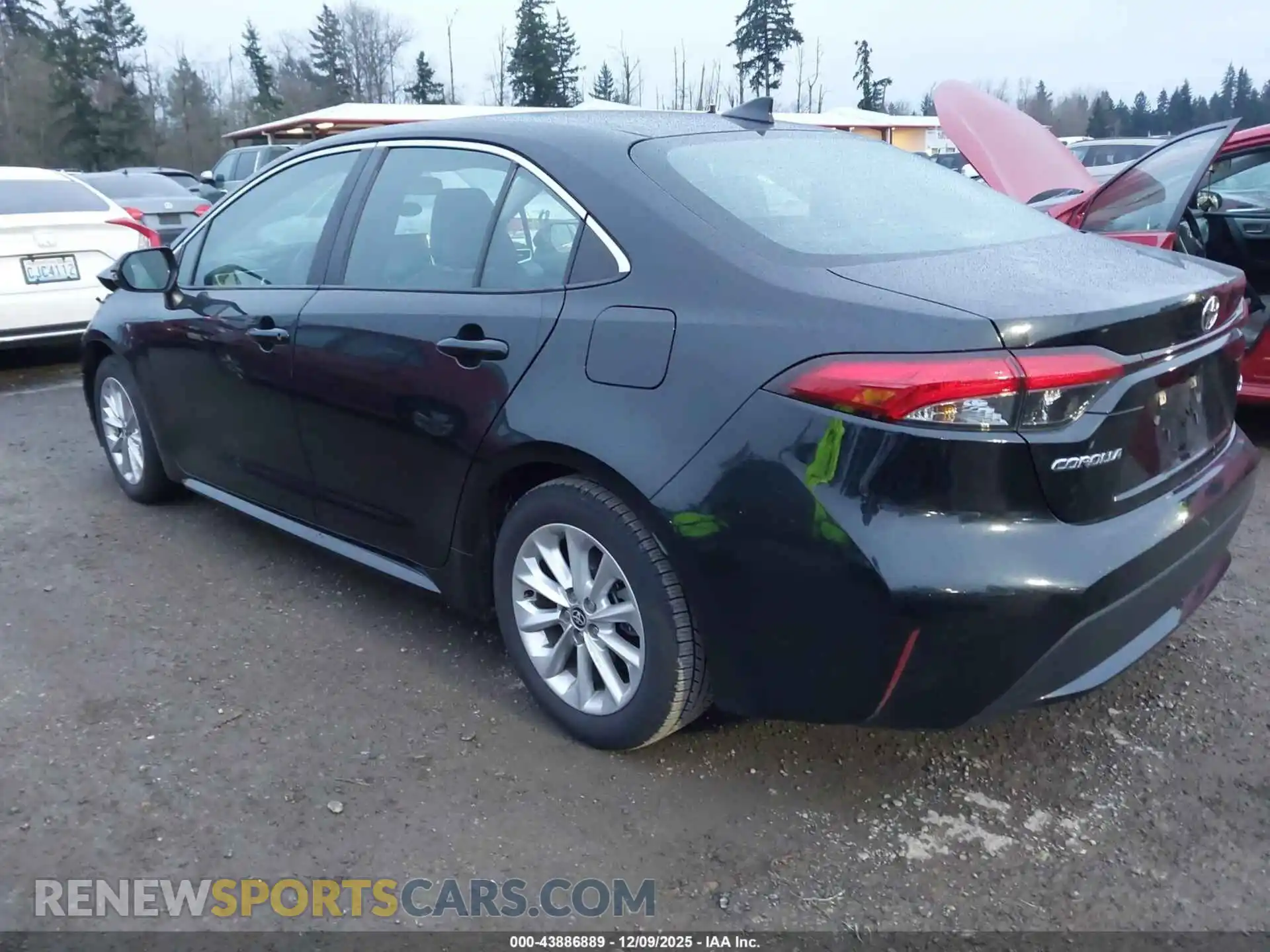 3 Photograph of a damaged car 5YFFPMAE9MP183336 TOYOTA COROLLA 2021
