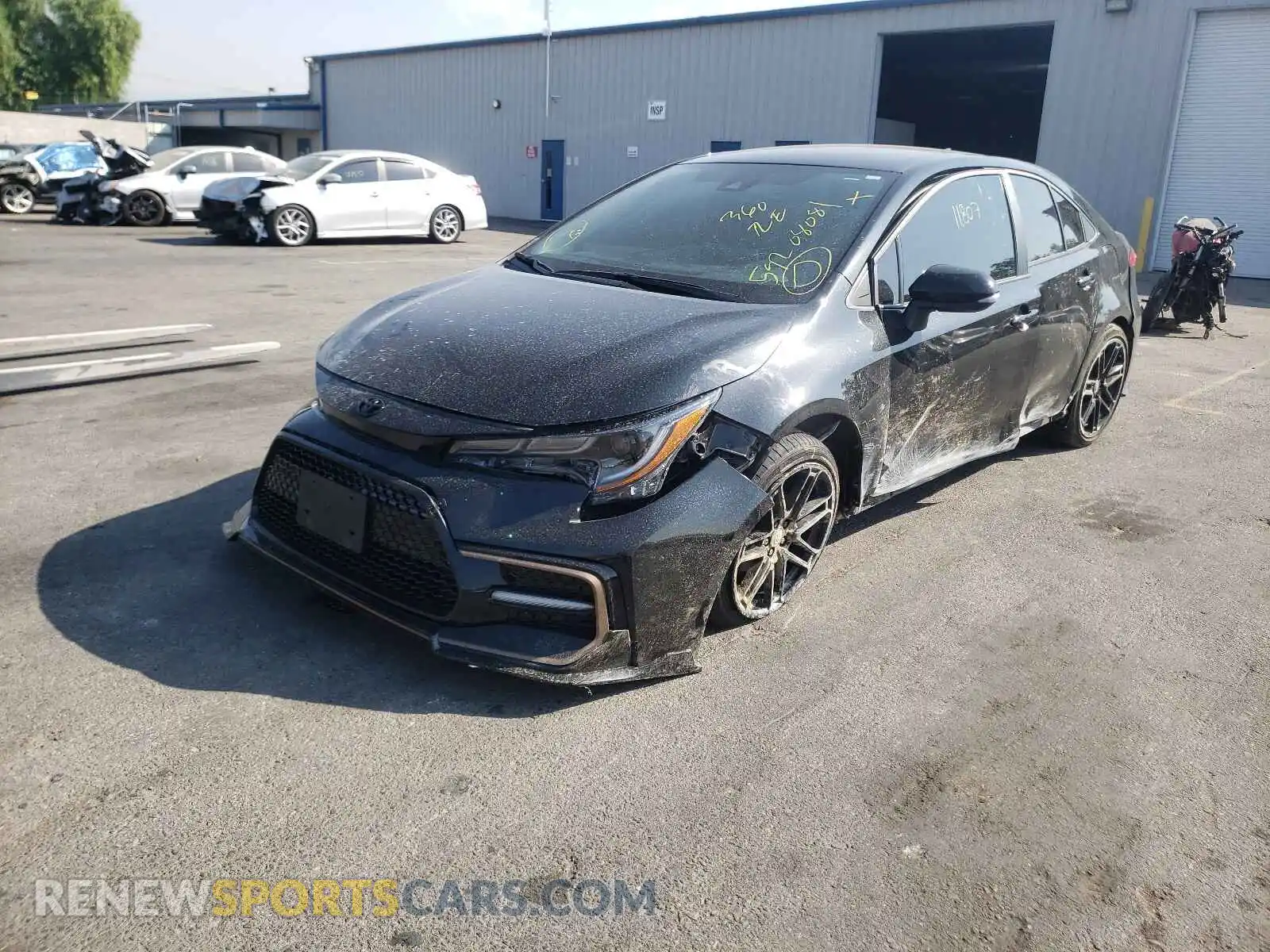 2 fotografías del automóvil dañado 5YFM4MCE4MP066910 TOYOTA COROLLA 2021