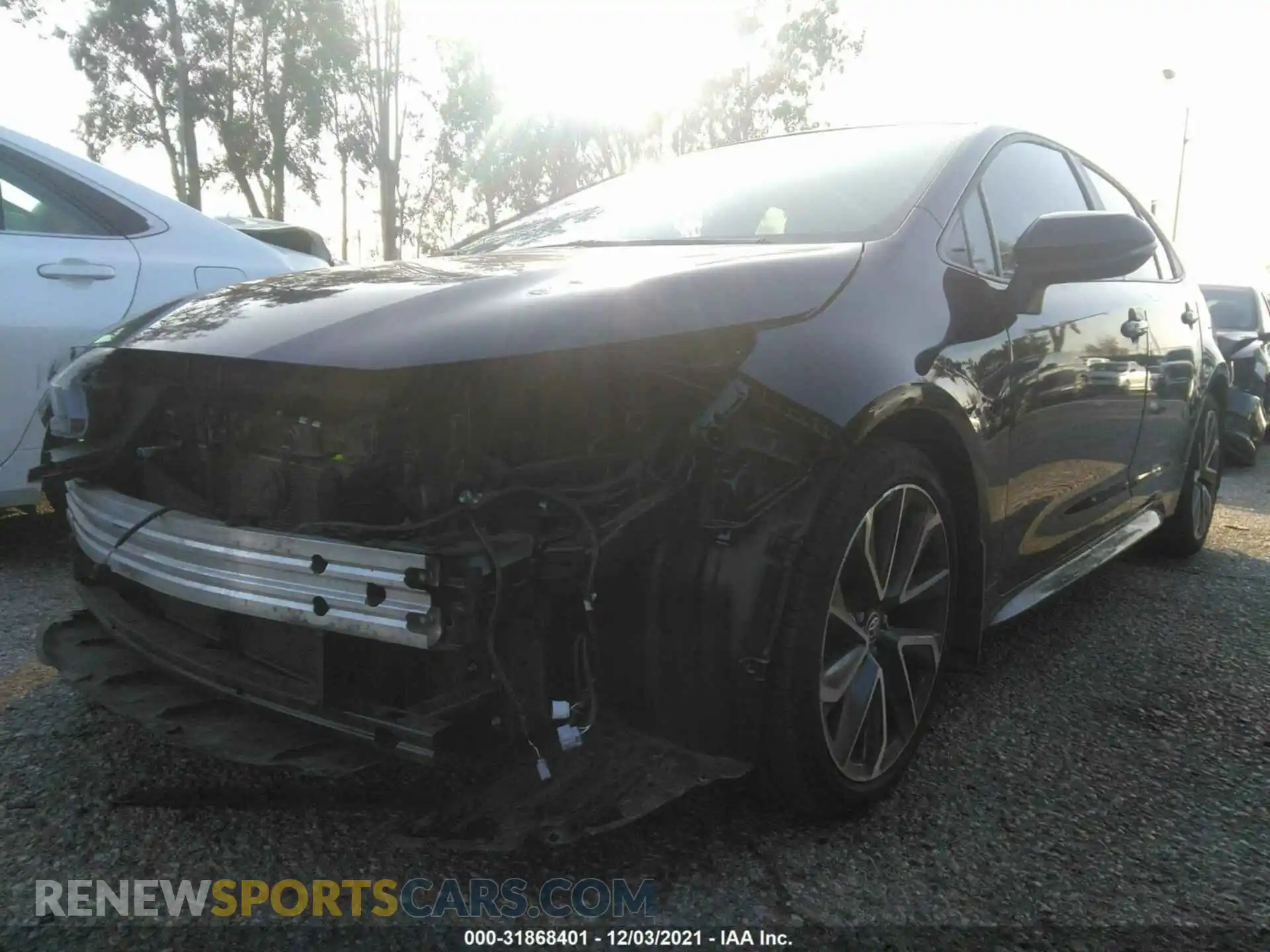 2 fotografías del automóvil dañado 5YFP4MCE3MP061968 TOYOTA COROLLA 2021
