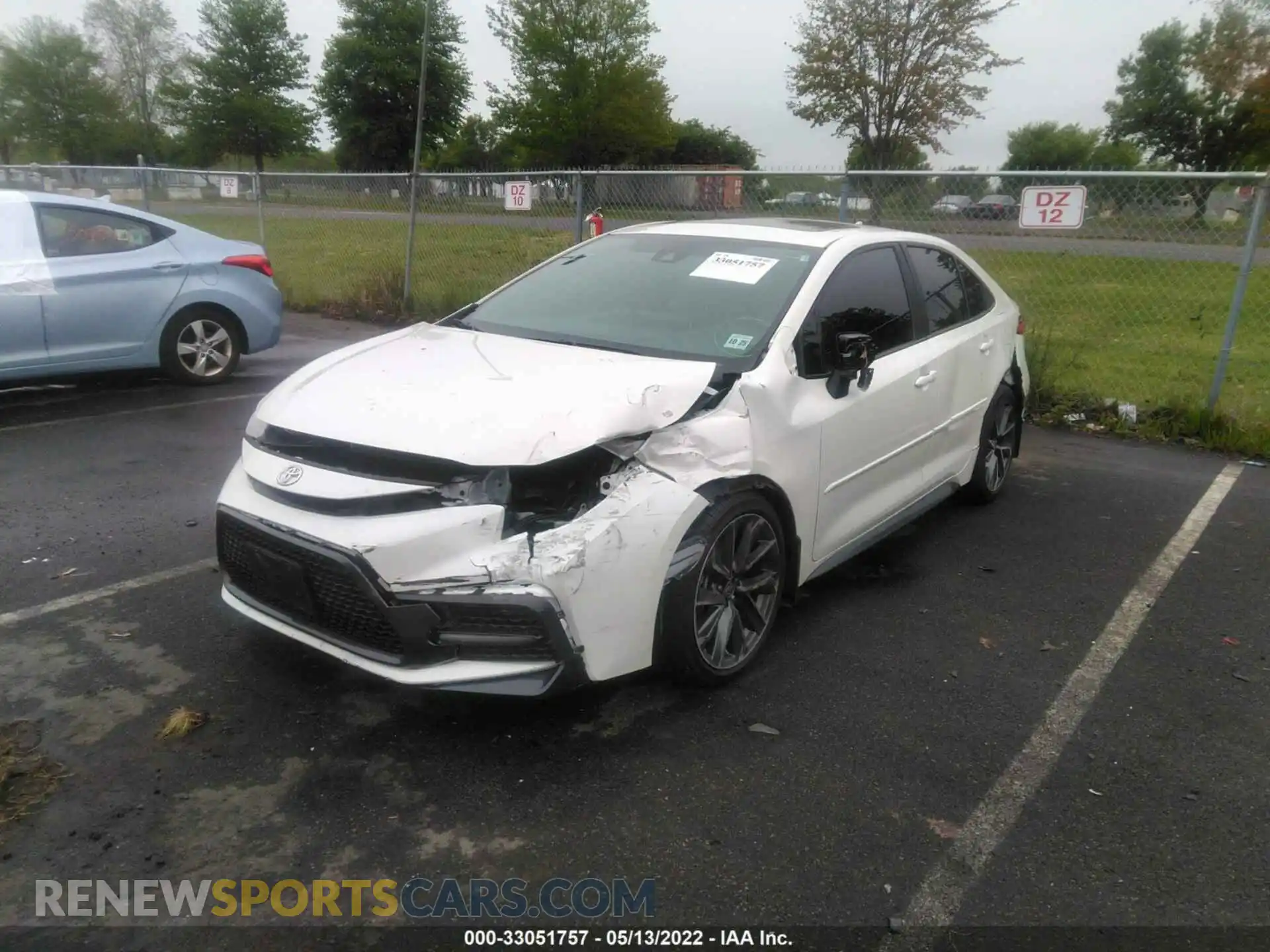 2 fotografías del automóvil dañado 5YFP4MCE5MP064046 TOYOTA COROLLA 2021