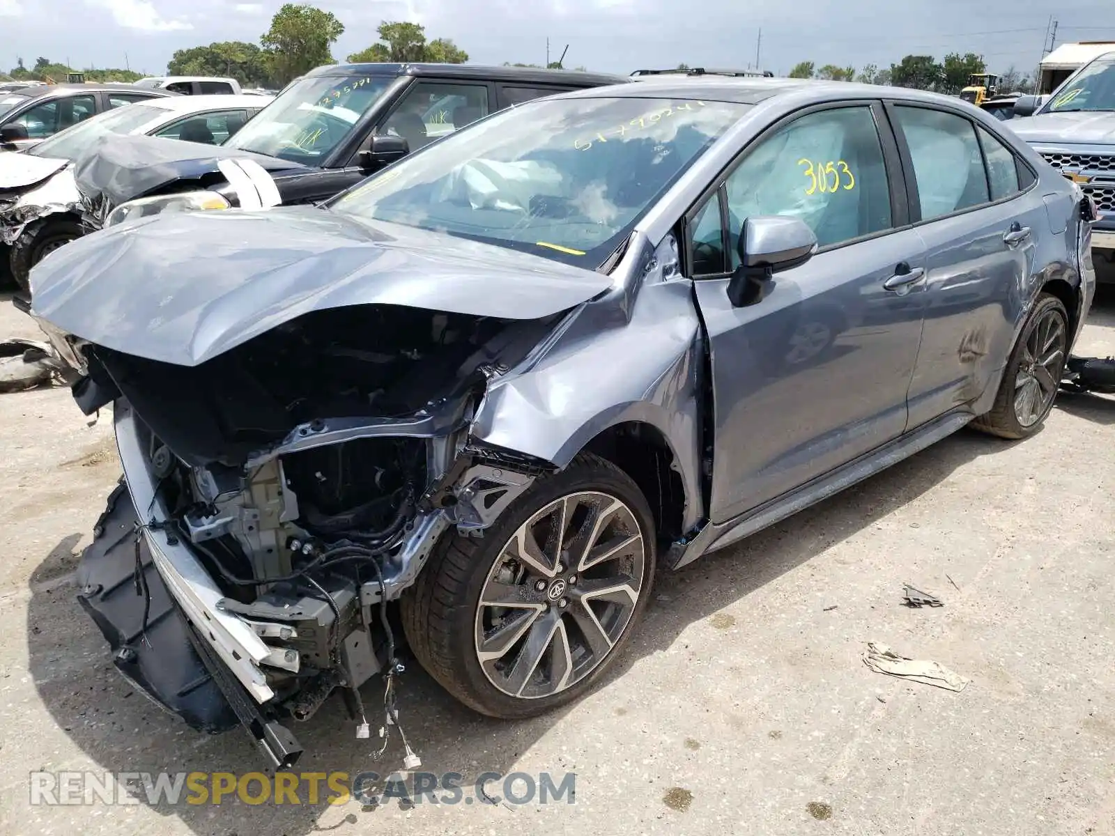 2 fotografías del automóvil dañado 5YFS4MCE0MP091066 TOYOTA COROLLA 2021