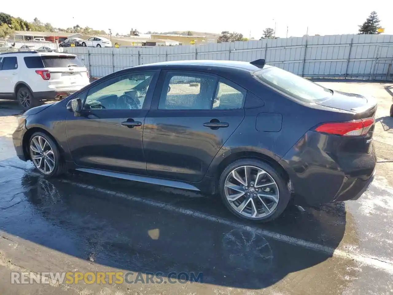 2 Photograph of a damaged car 5YFS4MCE1MP092601 TOYOTA COROLLA 2021