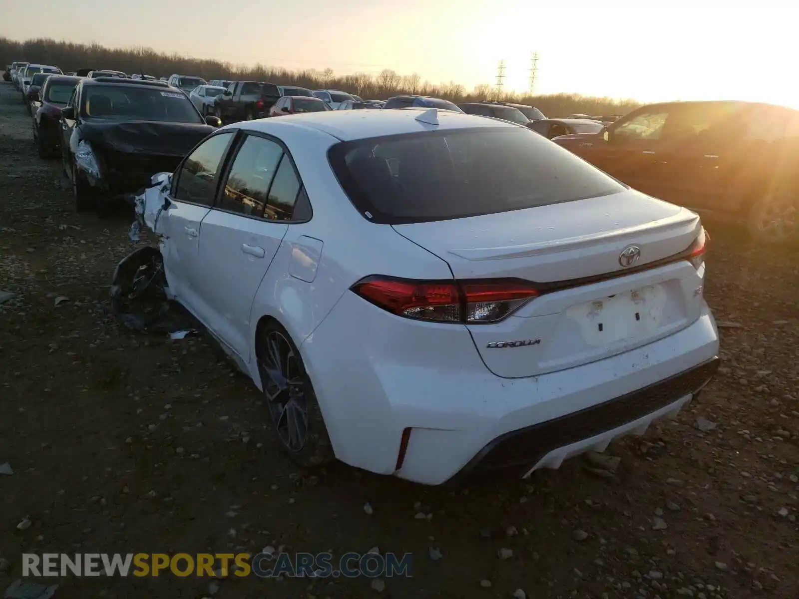 3 Photograph of a damaged car 5YFS4MCE2MP064192 TOYOTA COROLLA 2021