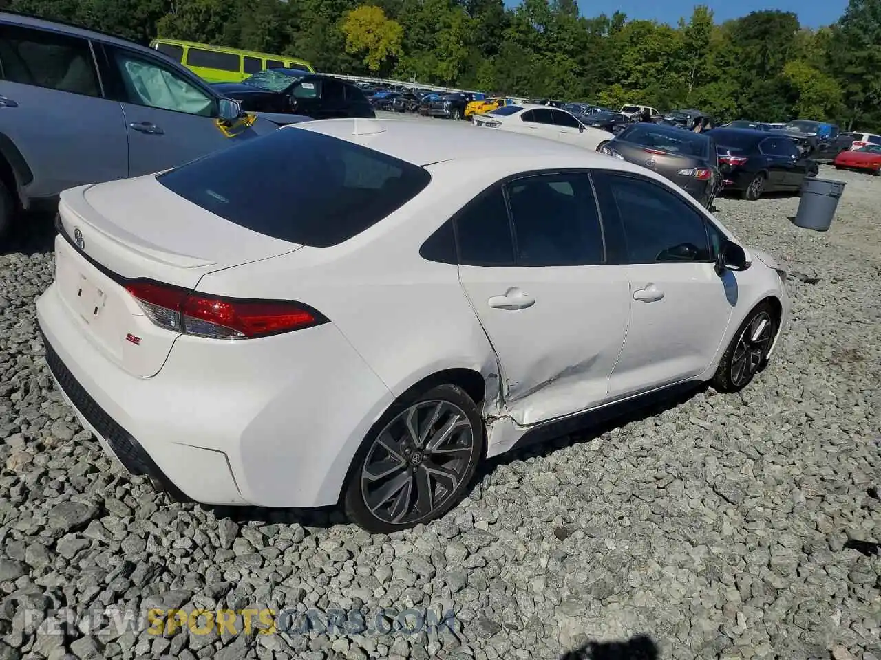 3 Photograph of a damaged car 5YFS4MCE3MP060202 TOYOTA COROLLA 2021