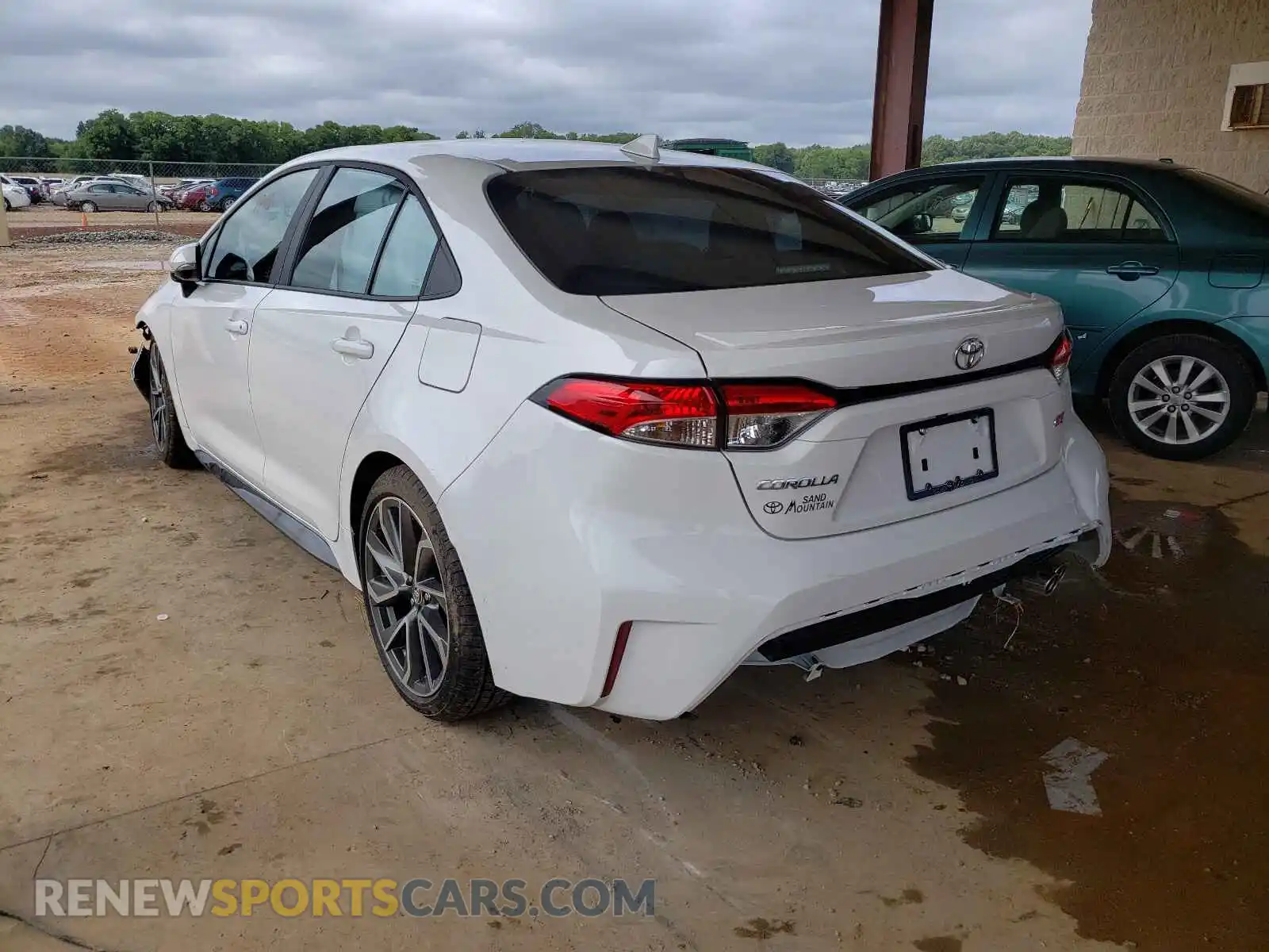 3 Photograph of a damaged car 5YFS4MCE3MP085021 TOYOTA COROLLA 2021