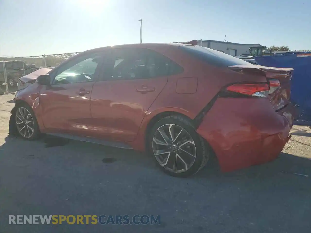 2 fotografías del automóvil dañado 5YFS4MCE3MP094091 TOYOTA COROLLA 2021