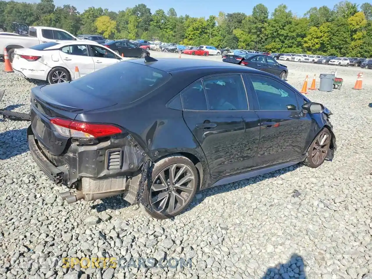 3 Photograph of a damaged car 5YFS4MCE6MP076068 TOYOTA COROLLA 2021