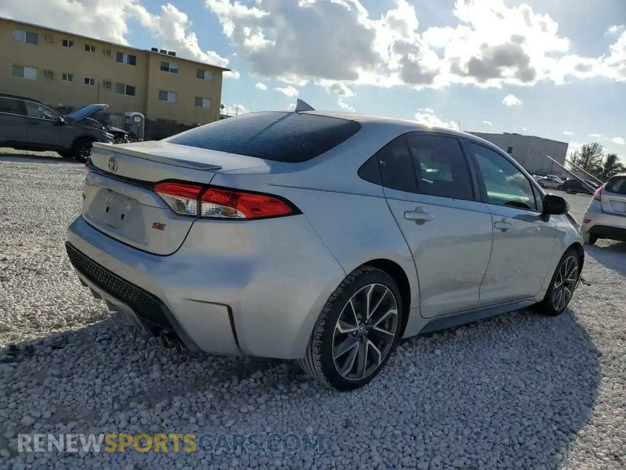 3 Photograph of a damaged car 5YFS4MCE7MP057867 TOYOTA COROLLA 2021