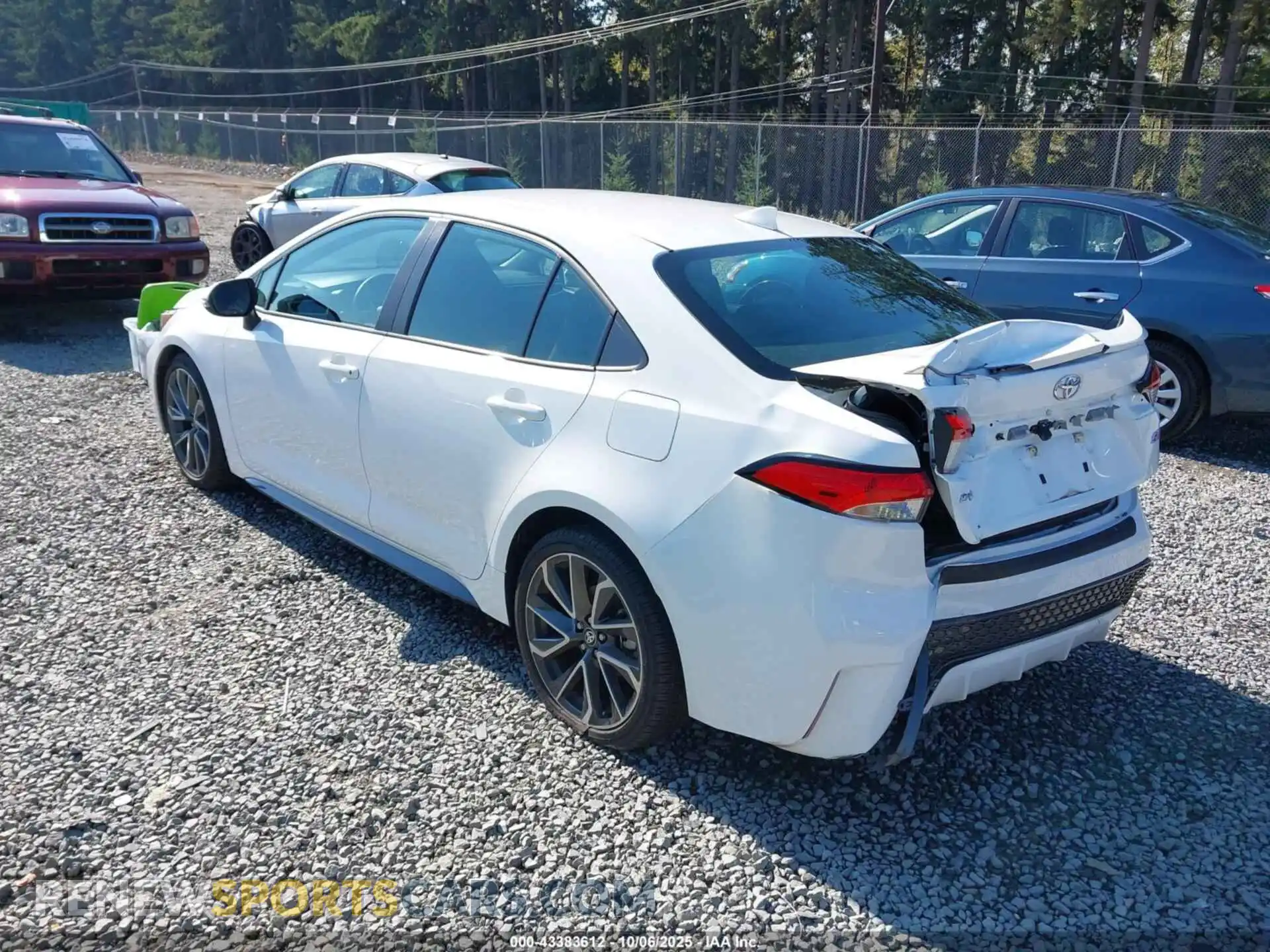 3 Photograph of a damaged car 5YFS4MCE7MP073633 TOYOTA COROLLA 2021