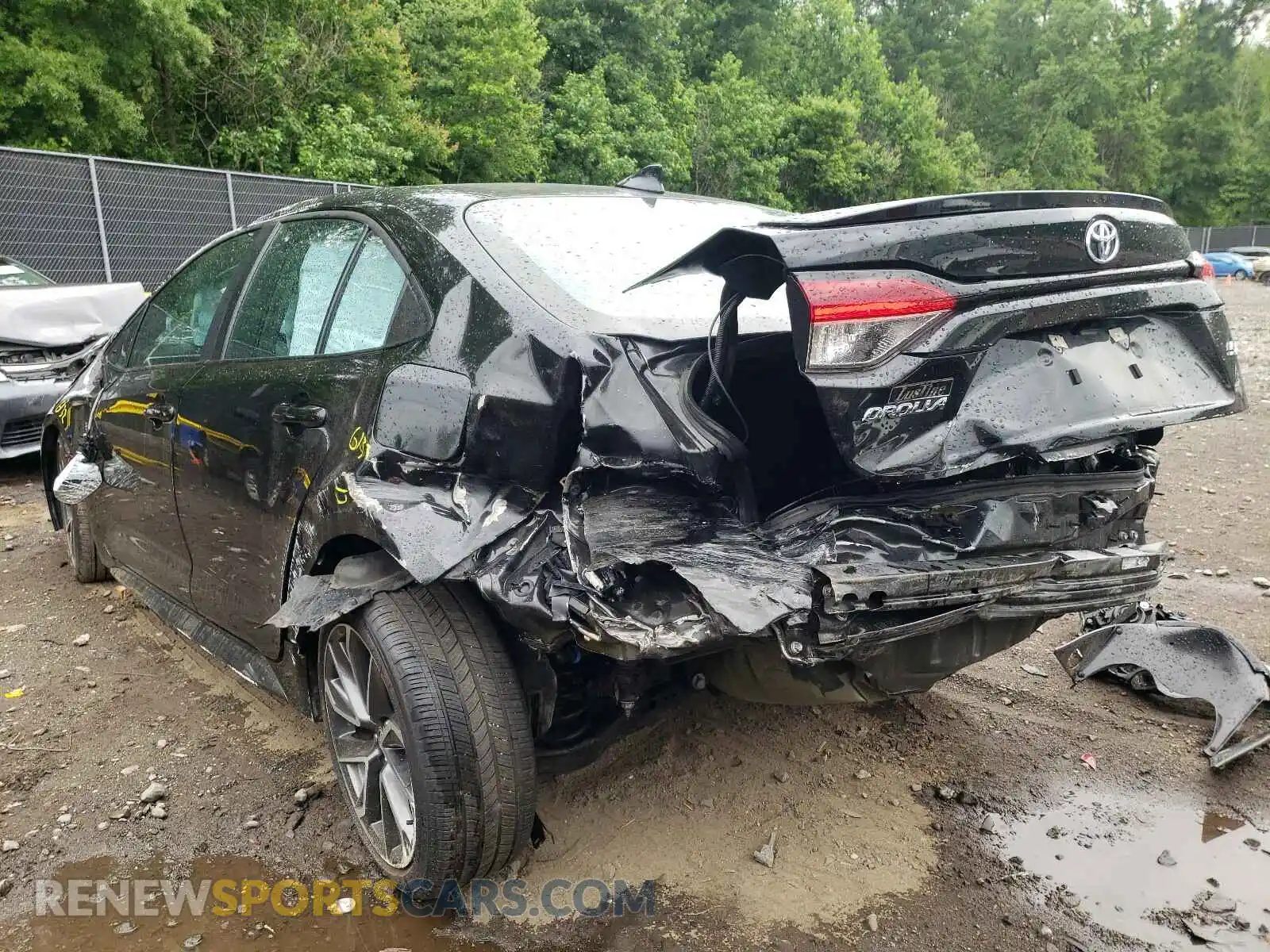 3 Photograph of a damaged car 5YFS4MCE8MP060423 TOYOTA COROLLA 2021