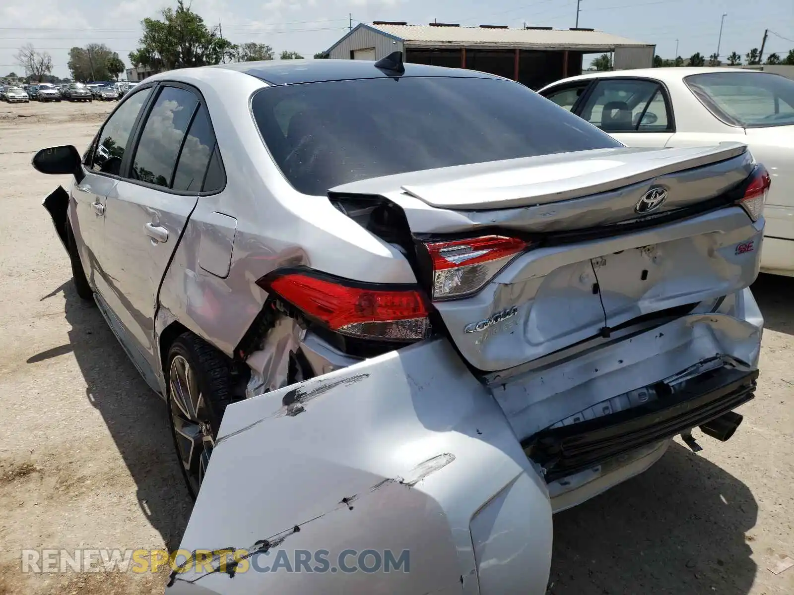 3 Photograph of a damaged car 5YFS4MCE8MP068506 TOYOTA COROLLA 2021