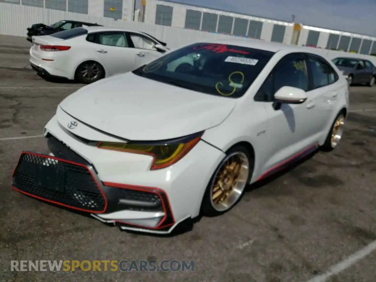 2 fotografías del automóvil dañado 5YFS4MCE8MP086973 TOYOTA COROLLA 2021