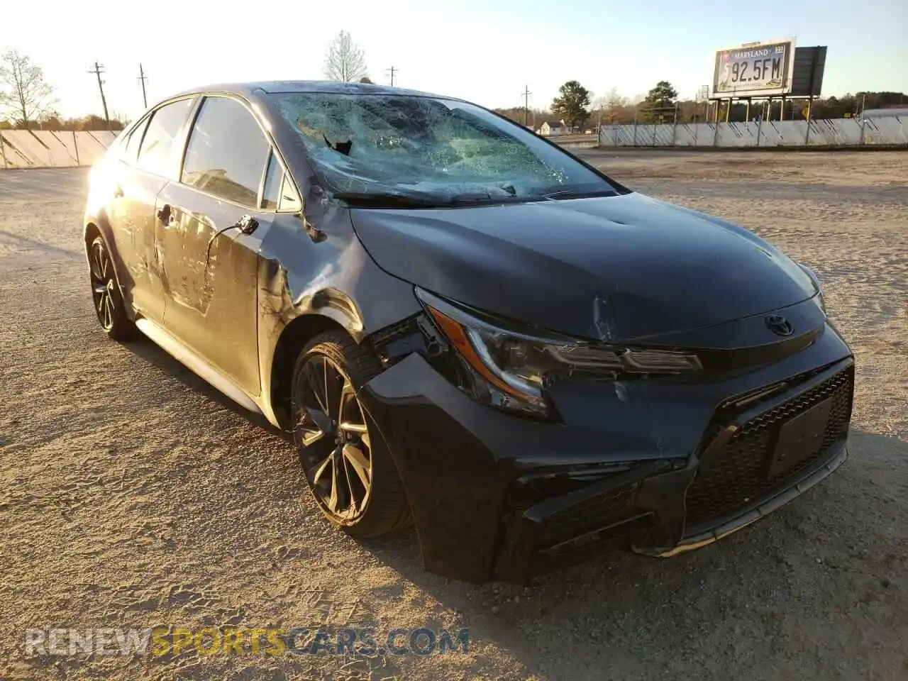 1 Photograph of a damaged car 5YFS4MCE8MP090246 TOYOTA COROLLA 2021