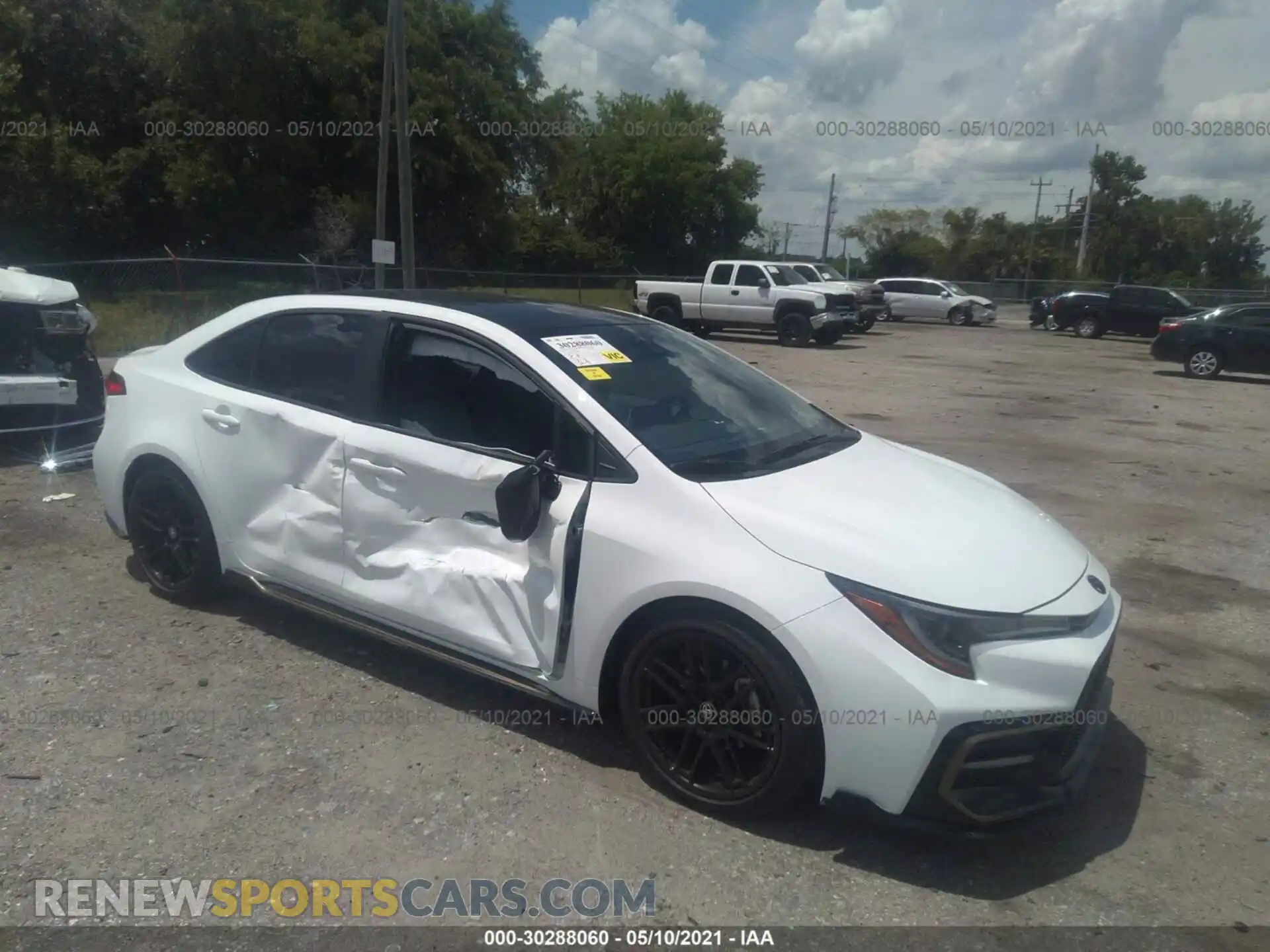 1 Photograph of a damaged car 5YFS4MCE9MP084794 TOYOTA COROLLA 2021