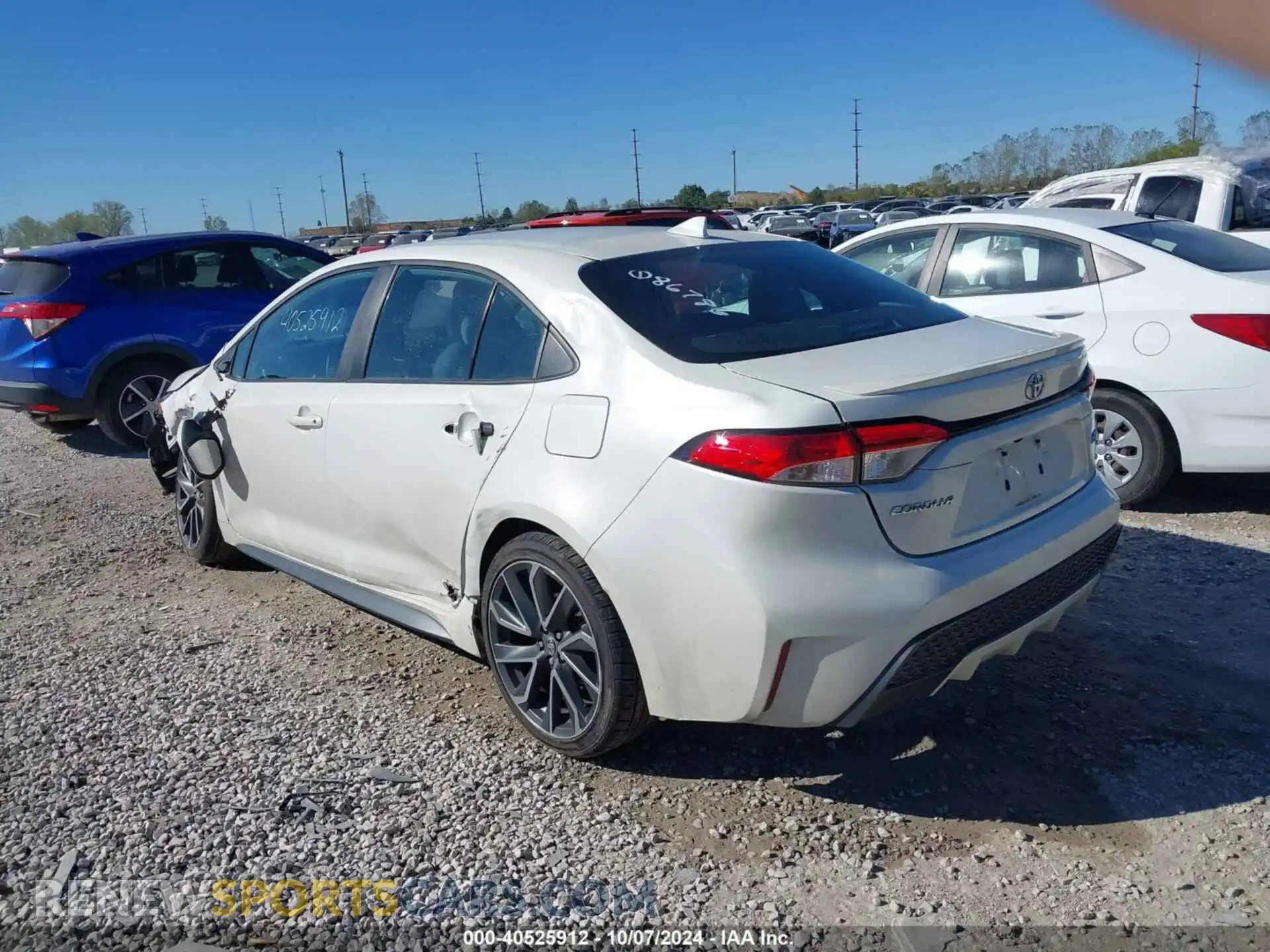 3 fotografías del automóvil dañado 5YFS4MCE9MP086786 TOYOTA COROLLA 2021