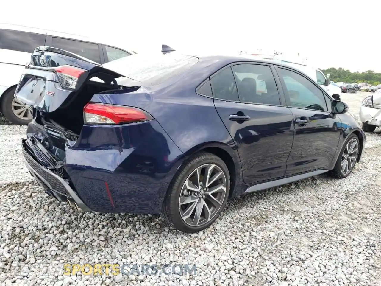 3 Photograph of a damaged car 5YFT4MCE9MP077509 TOYOTA COROLLA 2021