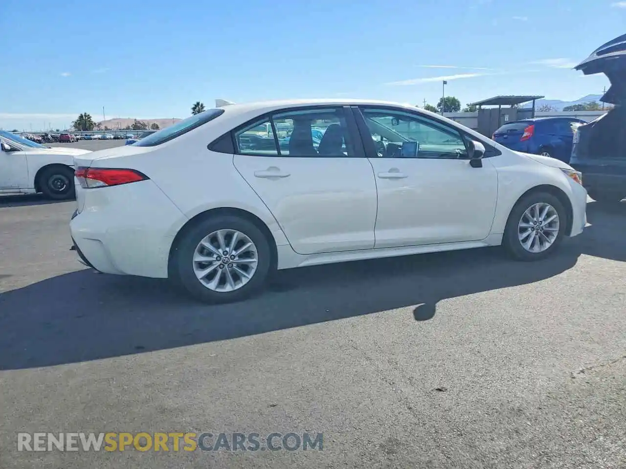 3 Photograph of a damaged car 5YFVPMAE0MP152942 TOYOTA COROLLA 2021