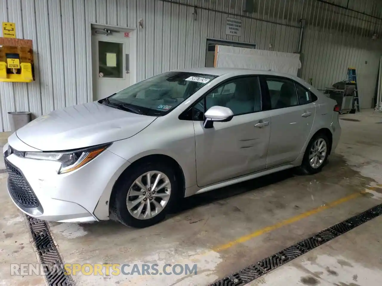 1 Photograph of a damaged car 5YFVPMAE7MP238216 TOYOTA COROLLA 2021