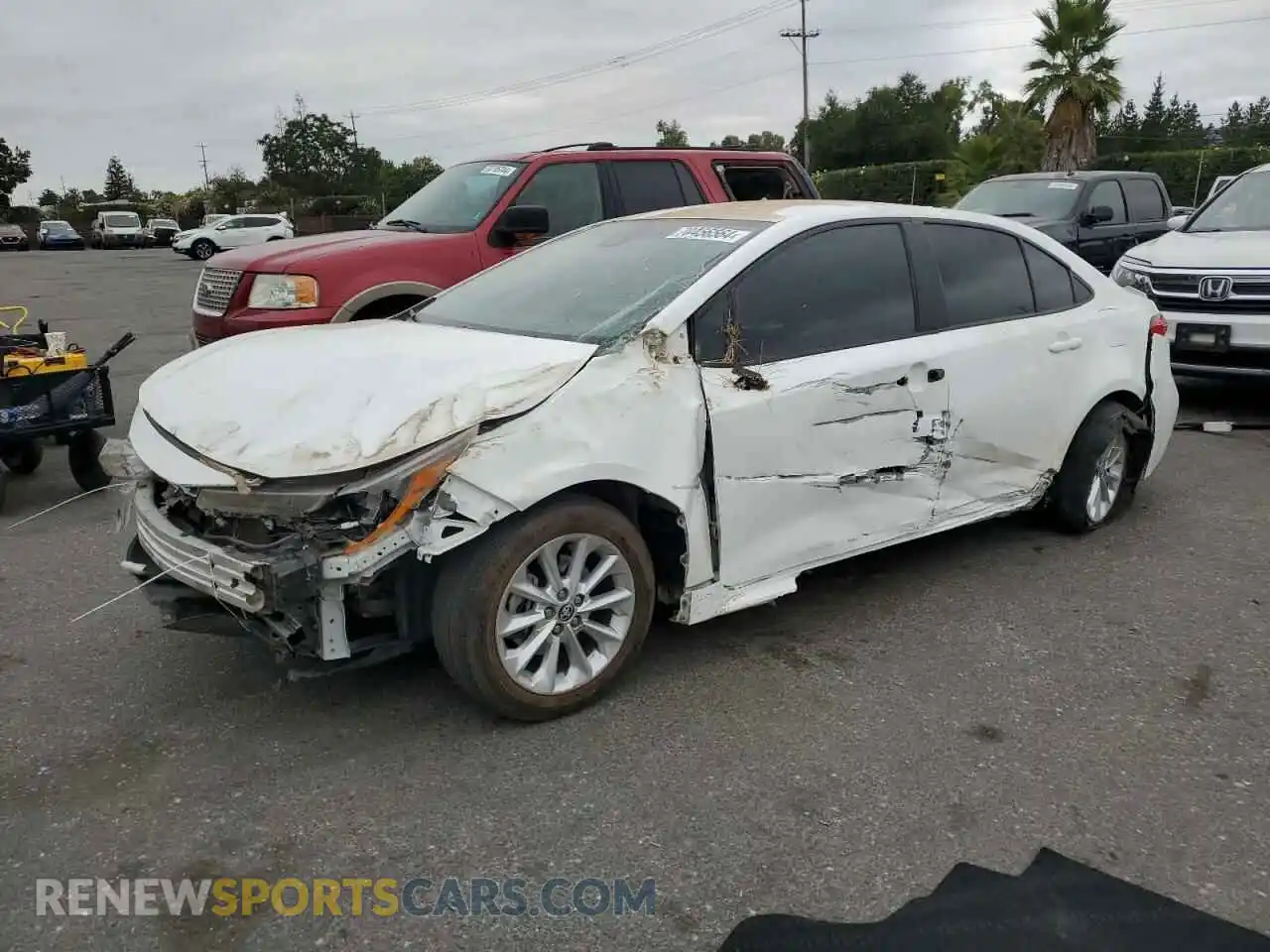 1 Photograph of a damaged car 5YFVPMAE8MP262802 TOYOTA COROLLA 2021