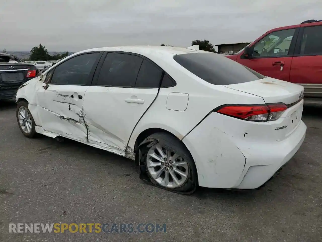 2 Photograph of a damaged car 5YFVPMAE8MP262802 TOYOTA COROLLA 2021