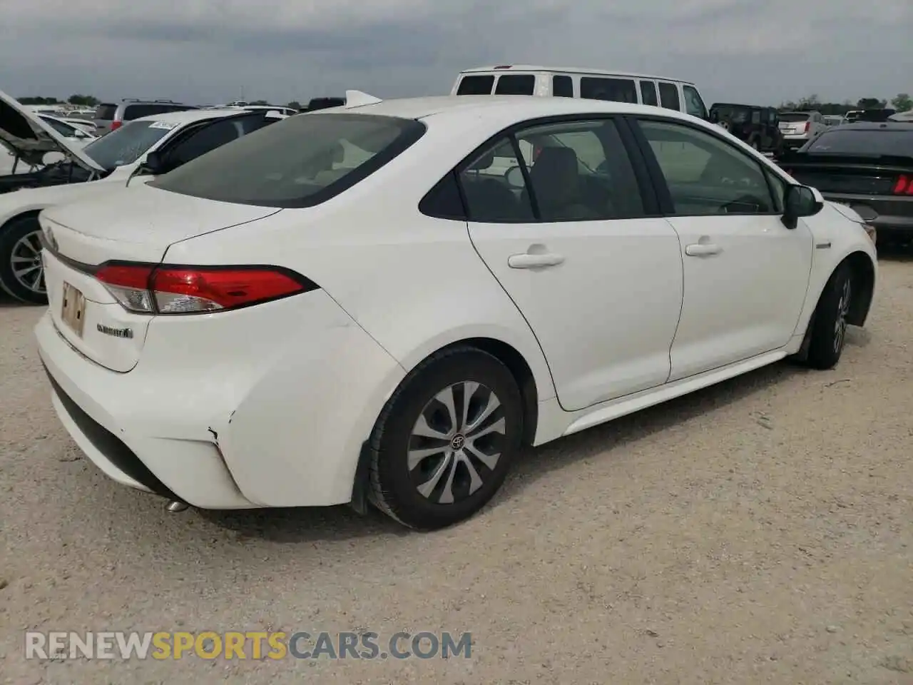 3 fotografías del automóvil dañado JTDEAMDE2MJ004809 TOYOTA COROLLA 2021