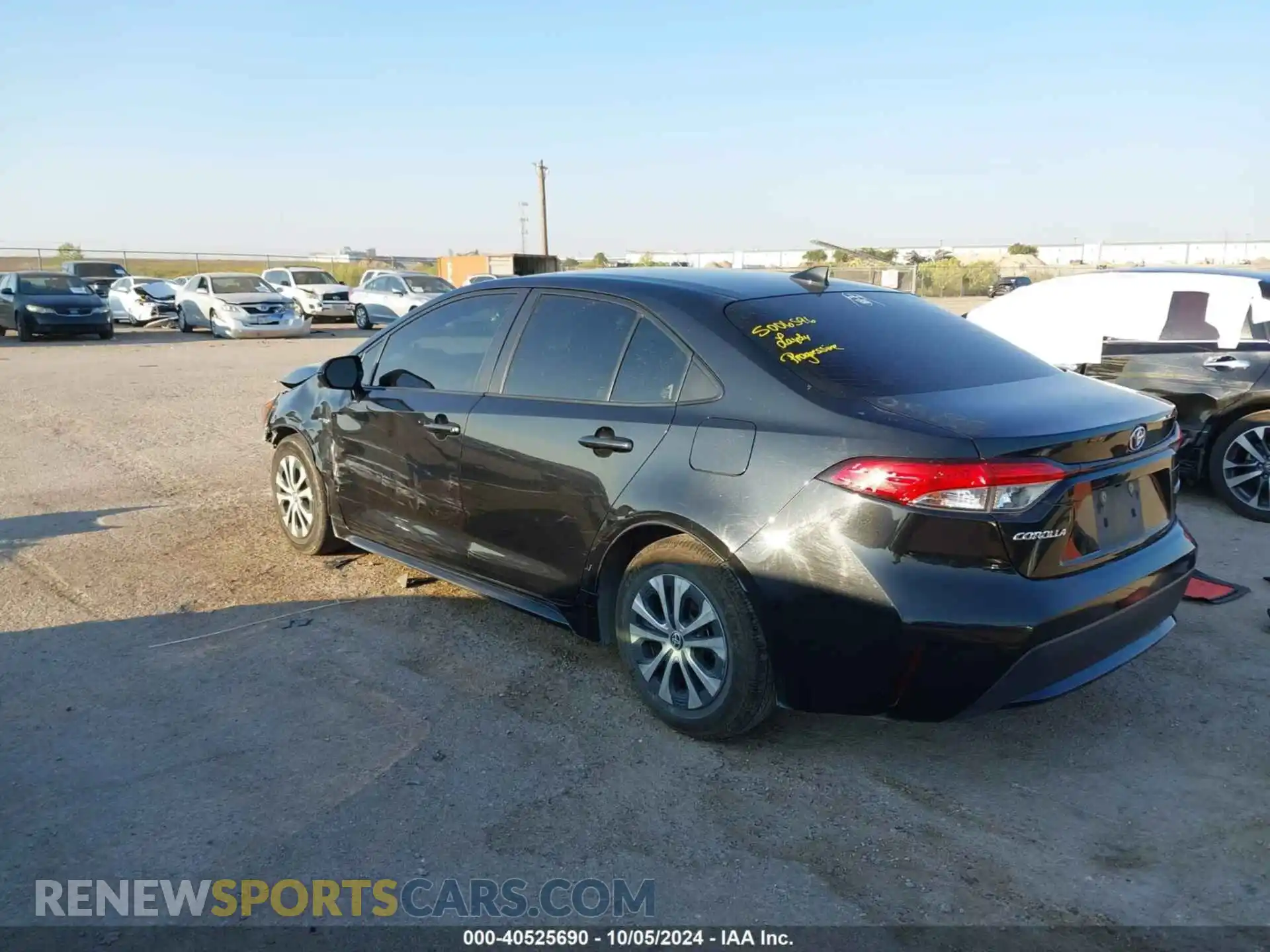 3 fotografías del automóvil dañado JTDEAMDE2MJ005541 TOYOTA COROLLA 2021