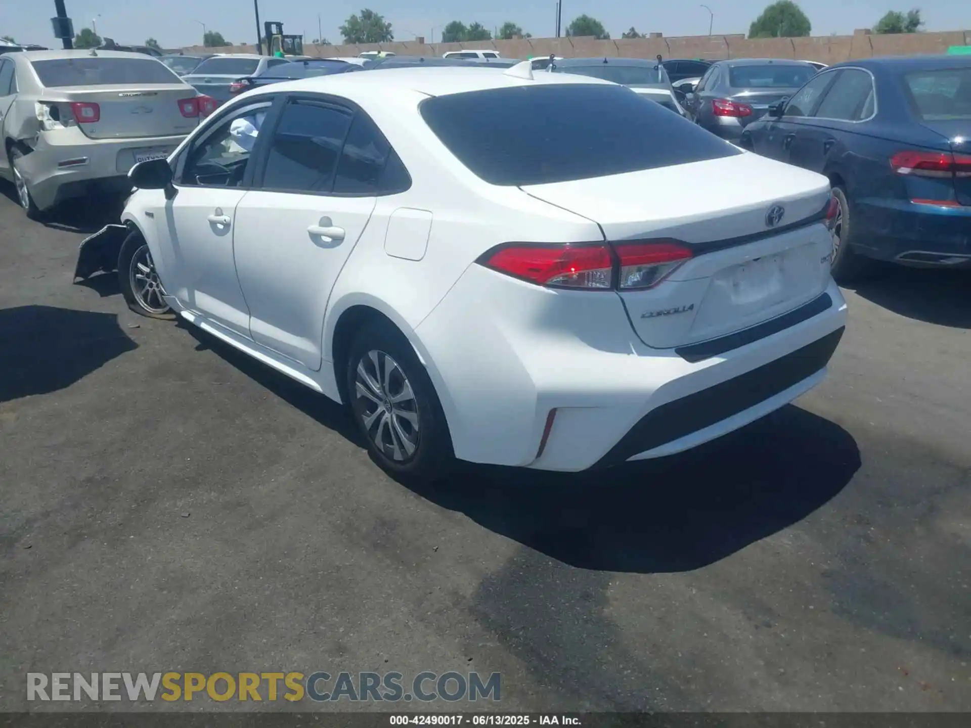 3 Photograph of a damaged car JTDEAMDE2MJ031122 TOYOTA COROLLA 2021
