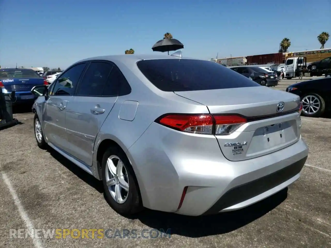 3 Photograph of a damaged car JTDEAMDE3MJ005564 TOYOTA COROLLA 2021